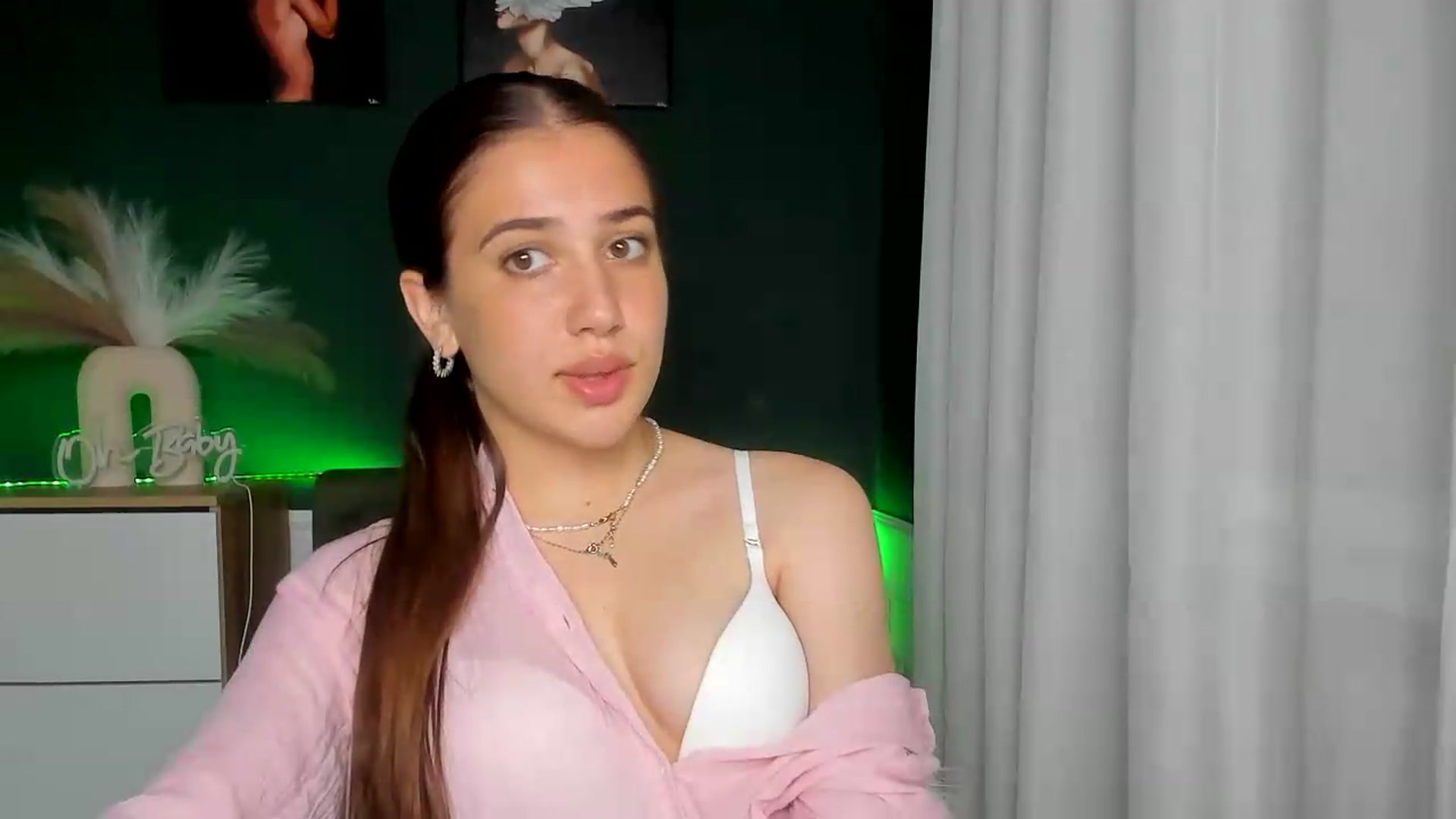 Gallery image thumbnail from AlexaPirs's myfreecams stream on, 06/23/2026, 15:28 image 5 of 20
