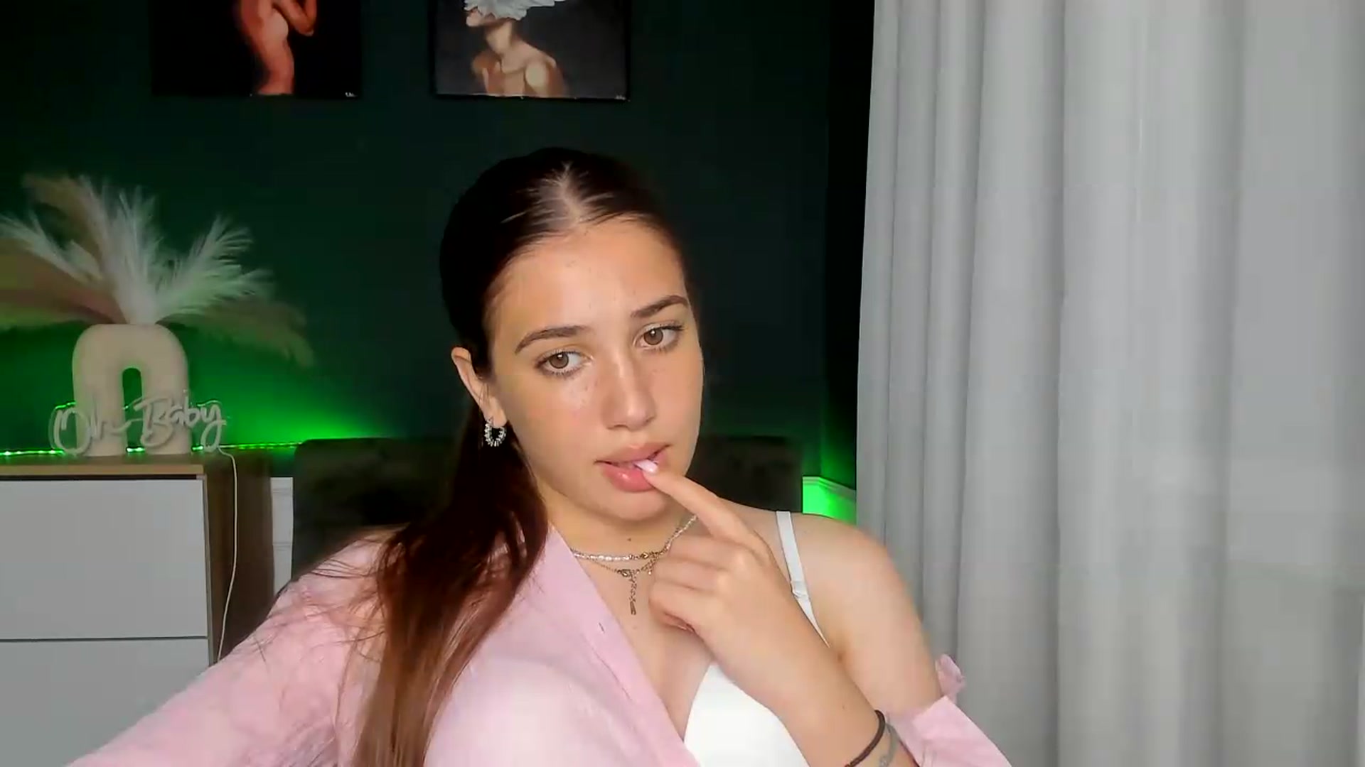 Gallery image thumbnail from AlexaPirs's myfreecams stream on, 06/23/2026, 15:28 image 19 of 20