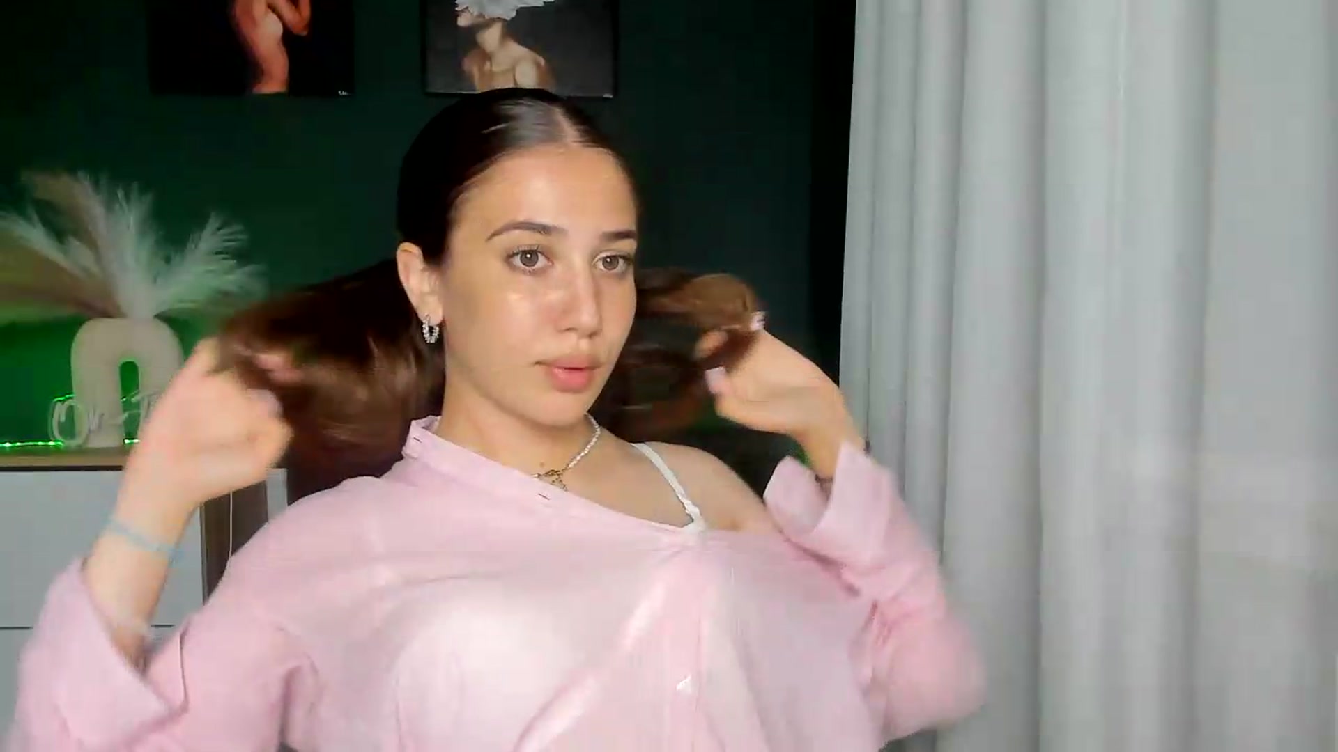 Gallery image thumbnail from AlexaPirs's myfreecams stream on, 06/23/2026, 15:28 image 11 of 20