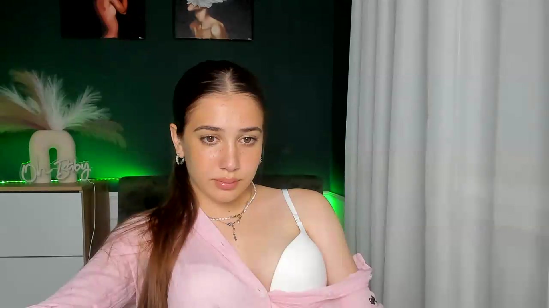 Gallery image thumbnail from AlexaPirs's myfreecams stream on, 06/23/2026, 15:28 image 18 of 20