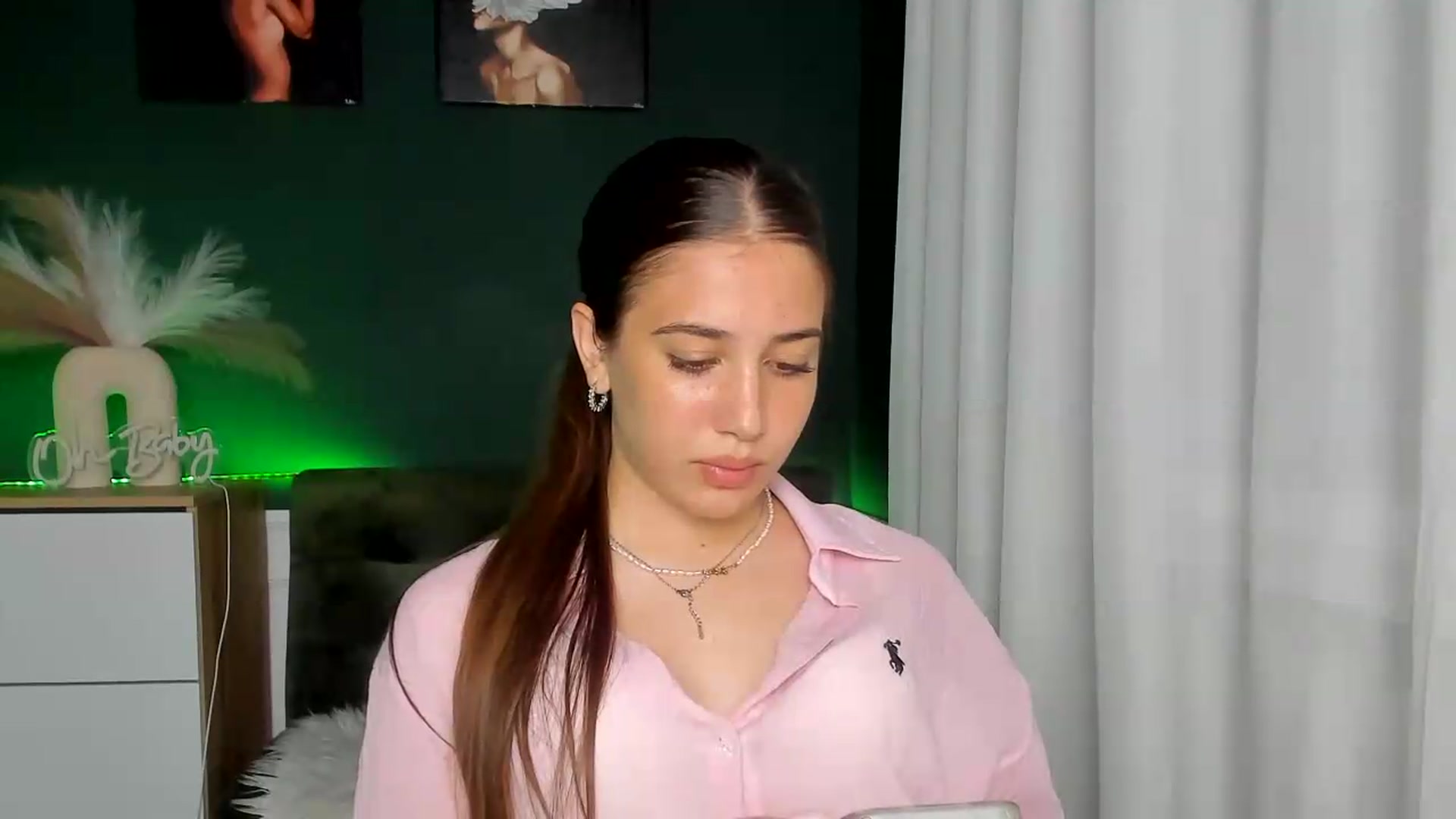 Gallery image thumbnail from AlexaPirs's myfreecams stream on, 06/23/2026, 16:51 image 19 of 20