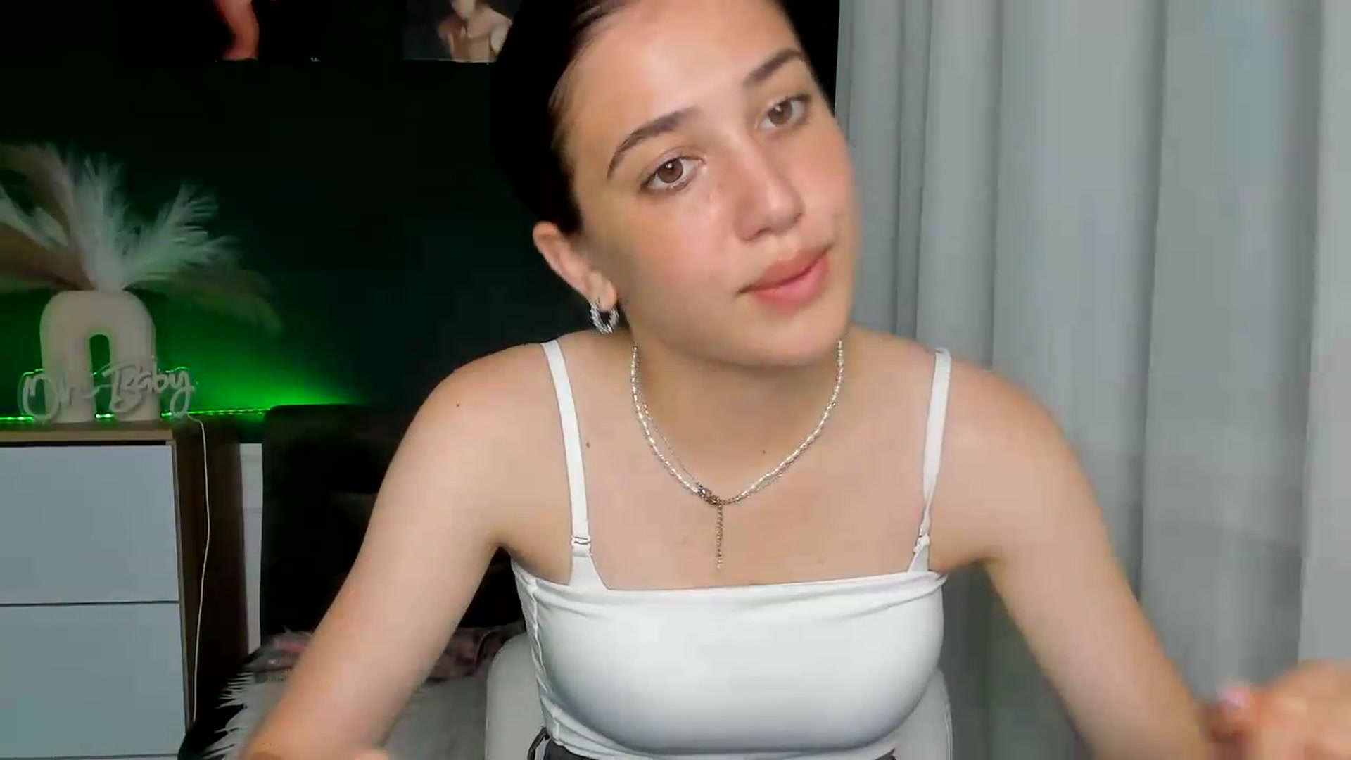 Gallery image thumbnail from AlexaPirs's myfreecams stream on, 06/24/2026, 16:30 image 9 of 20