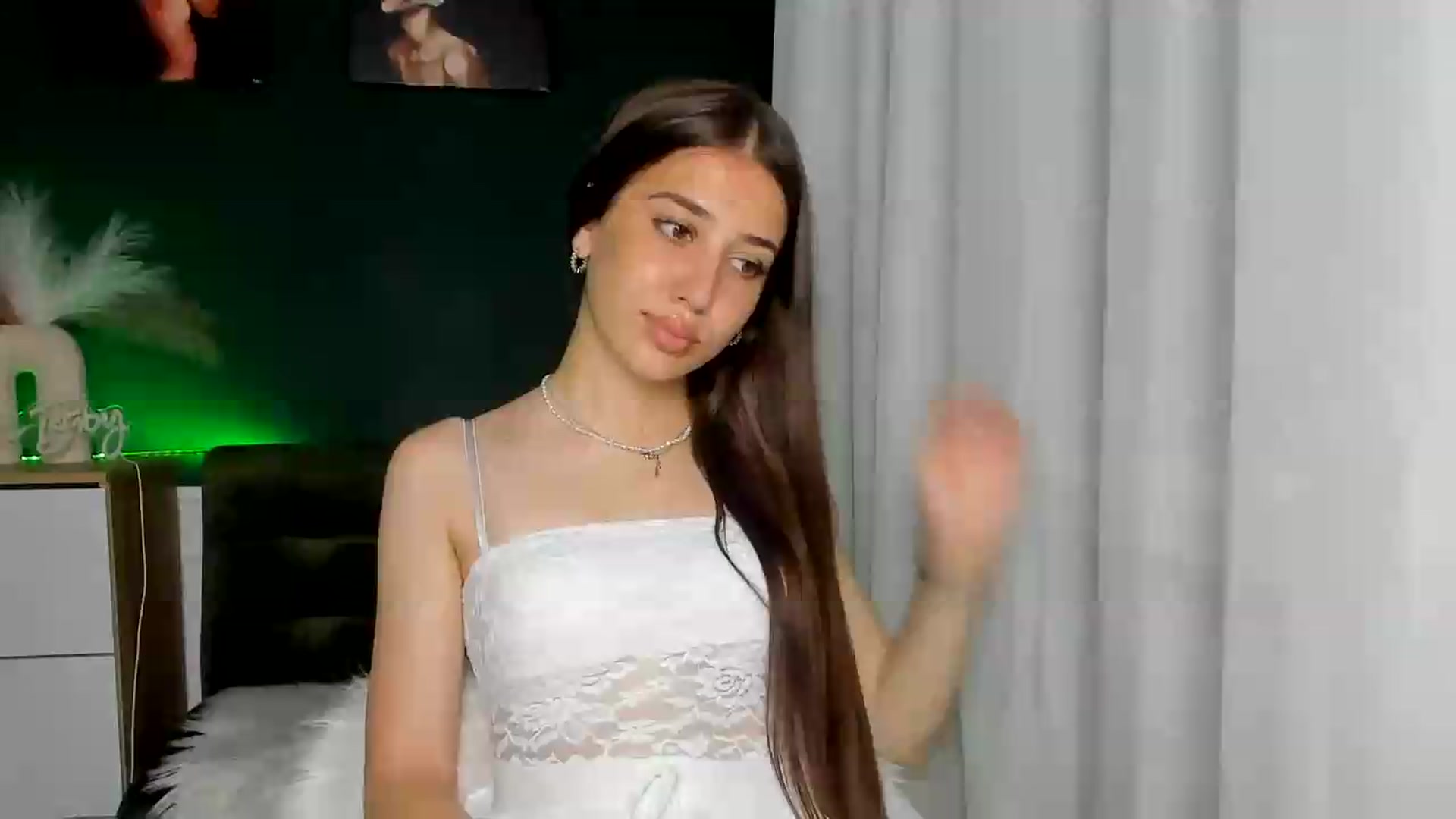 Gallery image thumbnail from AlexaPirs's myfreecams stream on, 06/26/2026, 13:38 image 17 of 20
