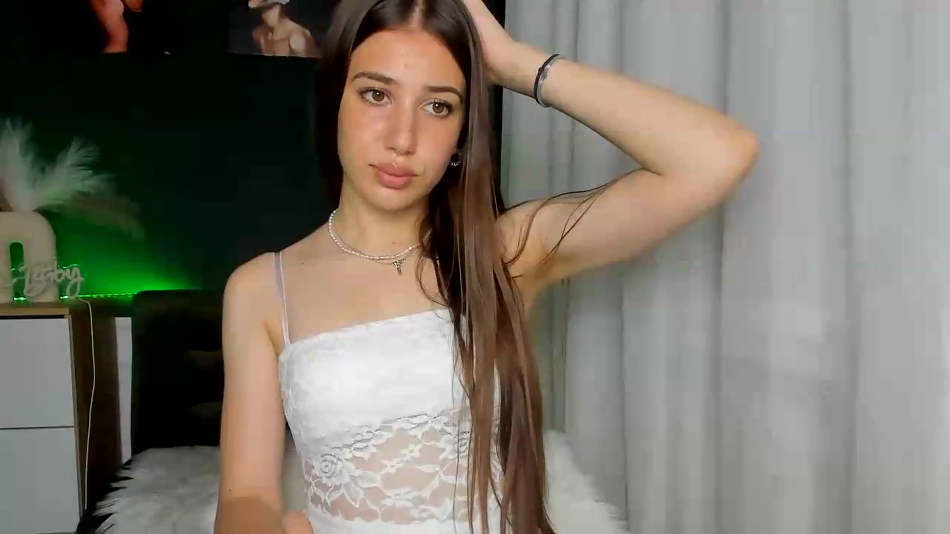 Gallery image thumbnail from AlexaPirs's myfreecams stream on, 06/26/2026, 13:38 image 13 of 20