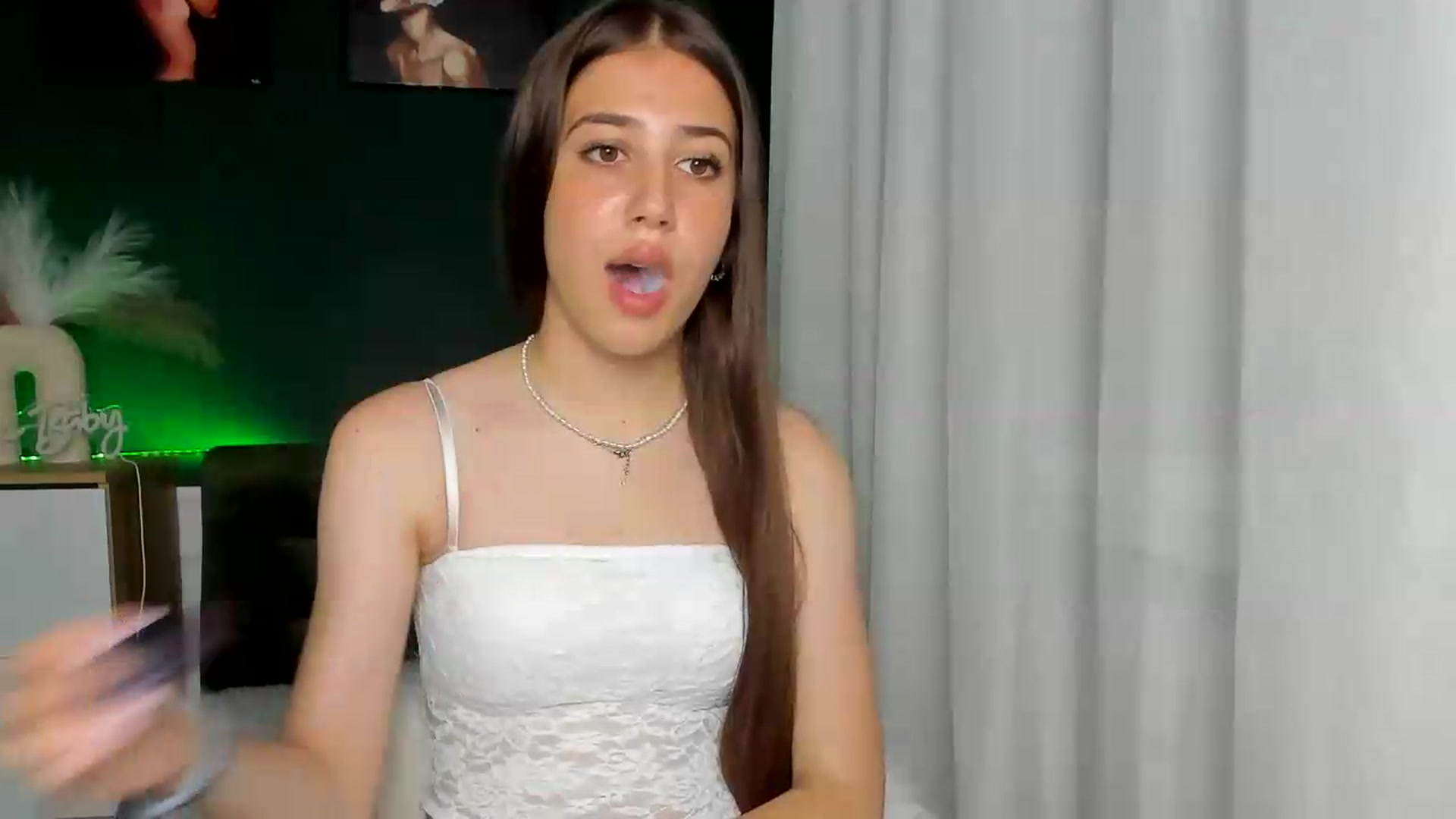 Gallery image thumbnail from AlexaPirs's myfreecams stream on, 06/26/2026, 13:38 image 3 of 20