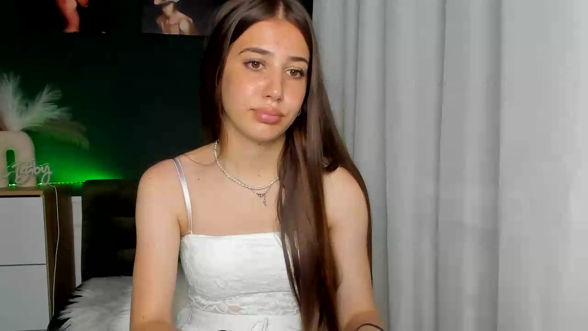 Gallery image thumbnail from AlexaPirs's myfreecams stream on, 06/26/2026, 13:38 image 15 of 20