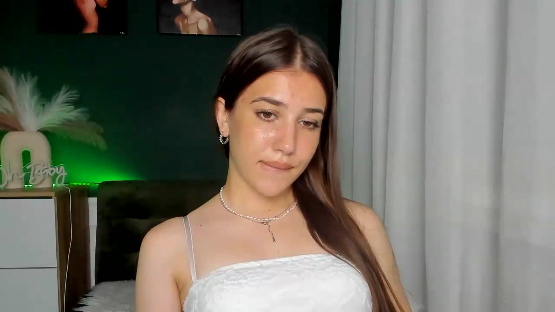 Gallery image thumbnail from AlexaPirs's myfreecams stream on, 06/26/2026, 14:57 image 4 of 20