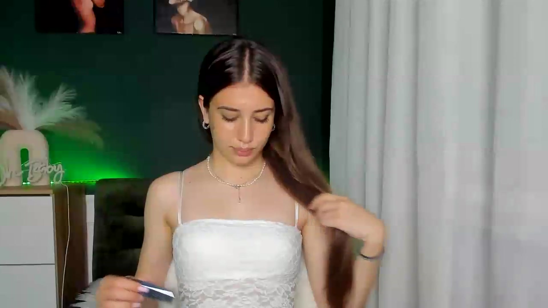 Gallery image thumbnail from AlexaPirs's myfreecams stream on, 06/26/2026, 14:57 image 14 of 20