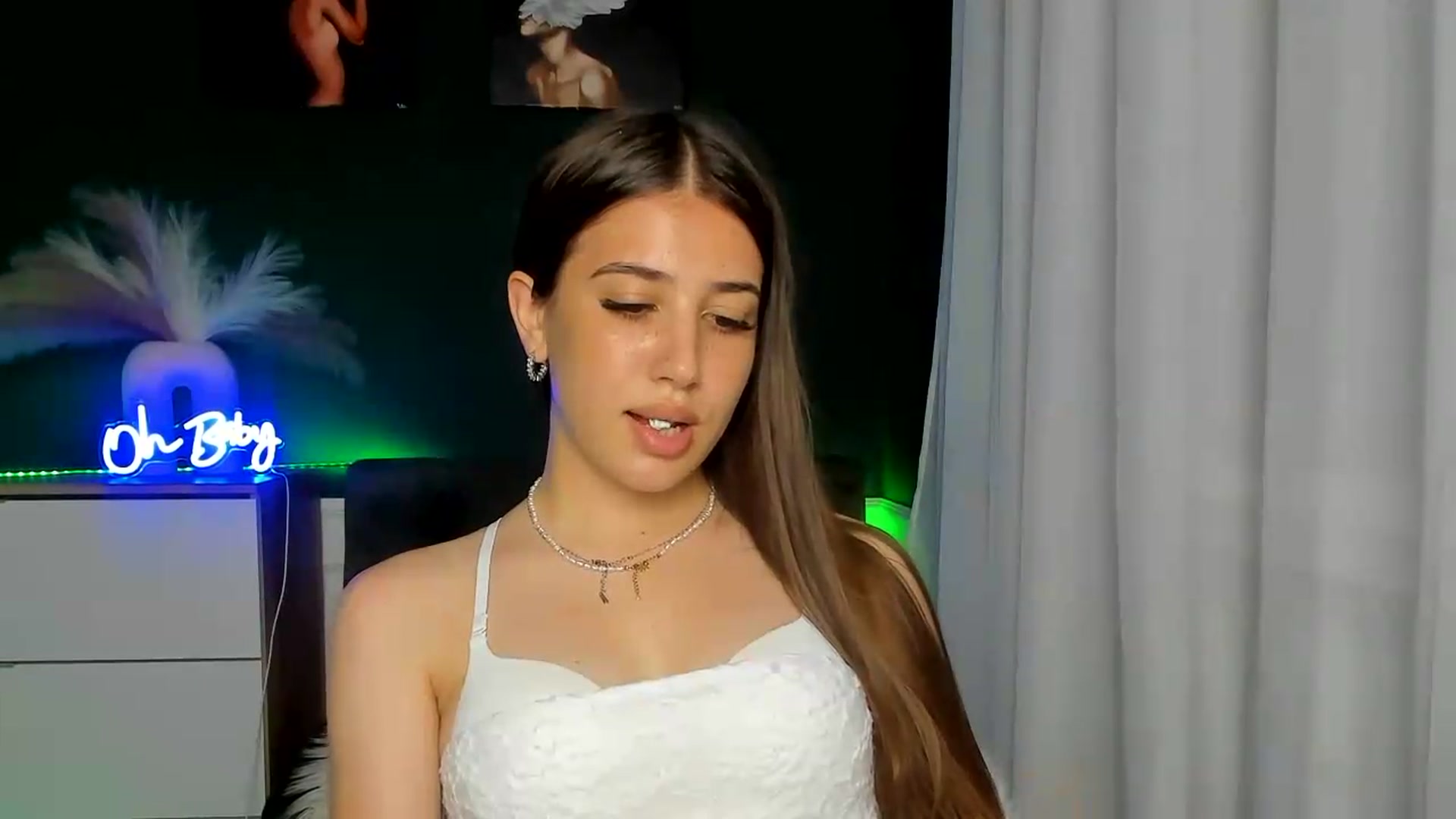 Gallery image thumbnail from AlexaPirs's myfreecams stream on, 06/29/2026, 13:50 image 13 of 20