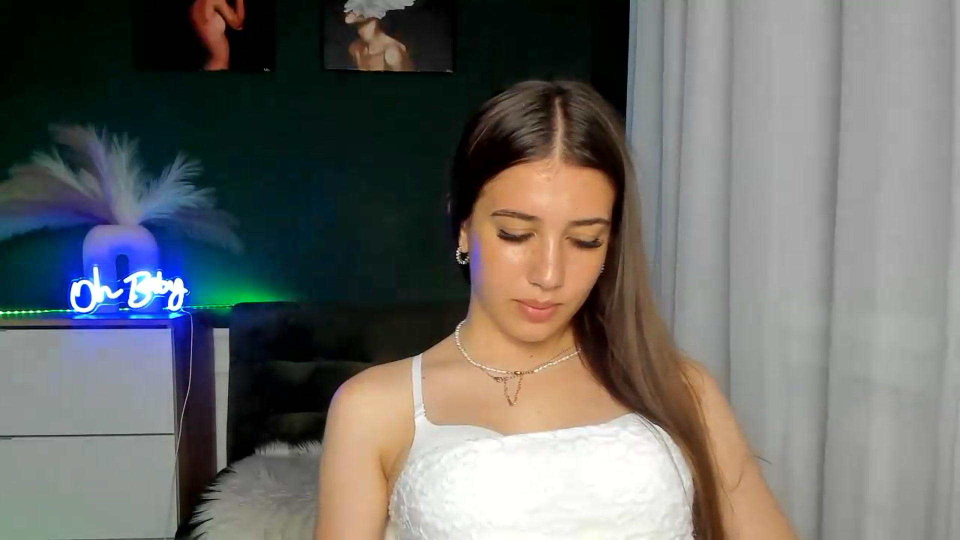 Gallery image thumbnail from AlexaPirs's myfreecams stream on, 06/29/2026, 13:50 image 2 of 20