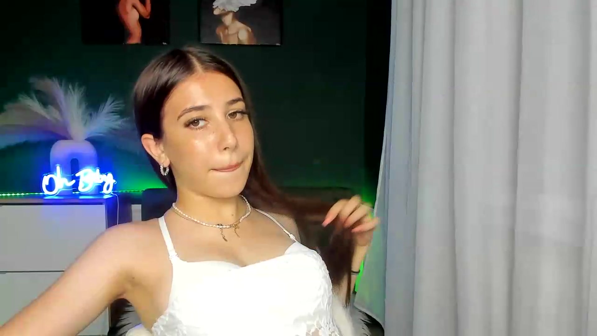 Gallery image thumbnail from AlexaPirs's myfreecams stream on, 06/29/2026, 13:50 image 12 of 20