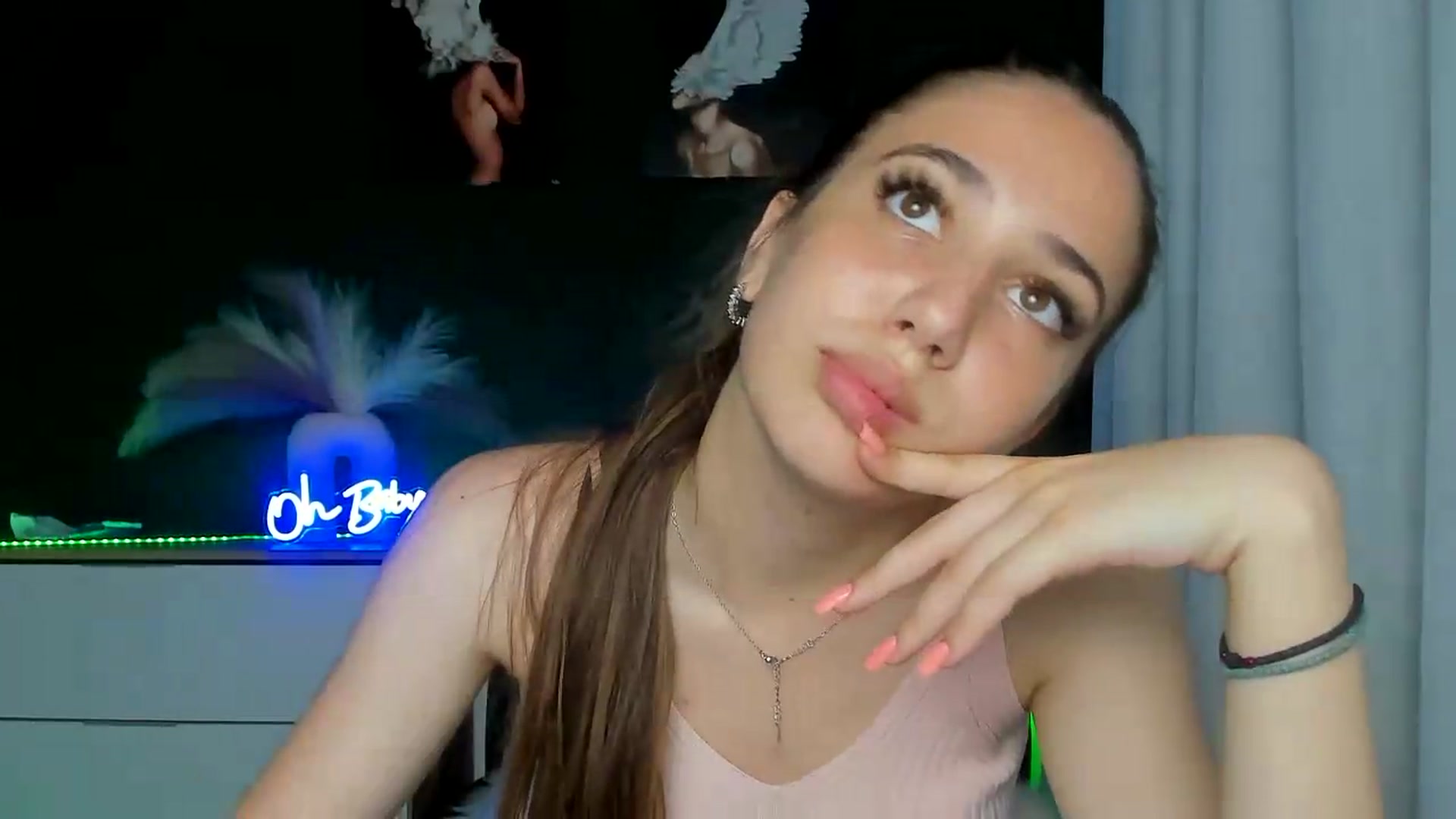 Gallery image thumbnail from AlexaPirs's myfreecams stream on, 06/30/2026, 14:46 image 4 of 20