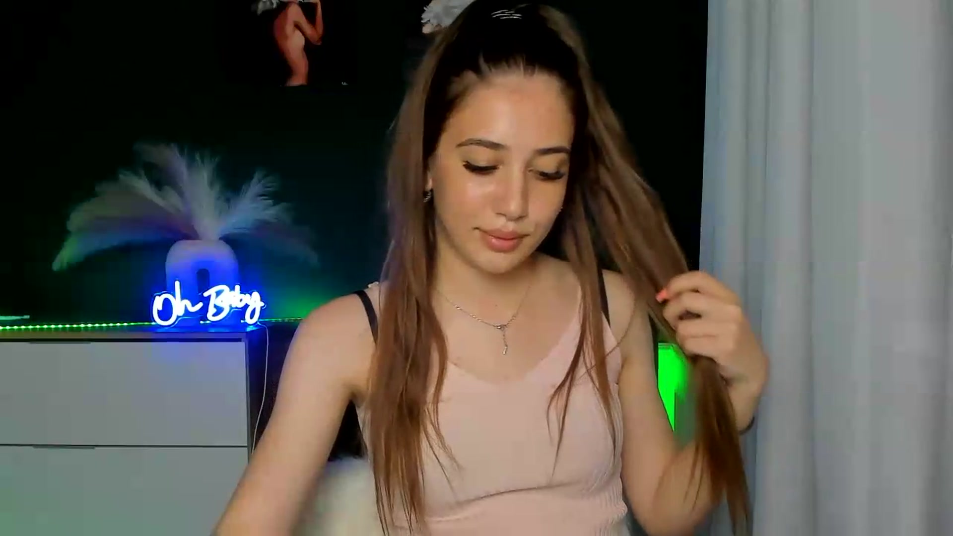 Gallery image thumbnail from AlexaPirs's myfreecams stream on, 06/30/2026, 16:44 image 19 of 20