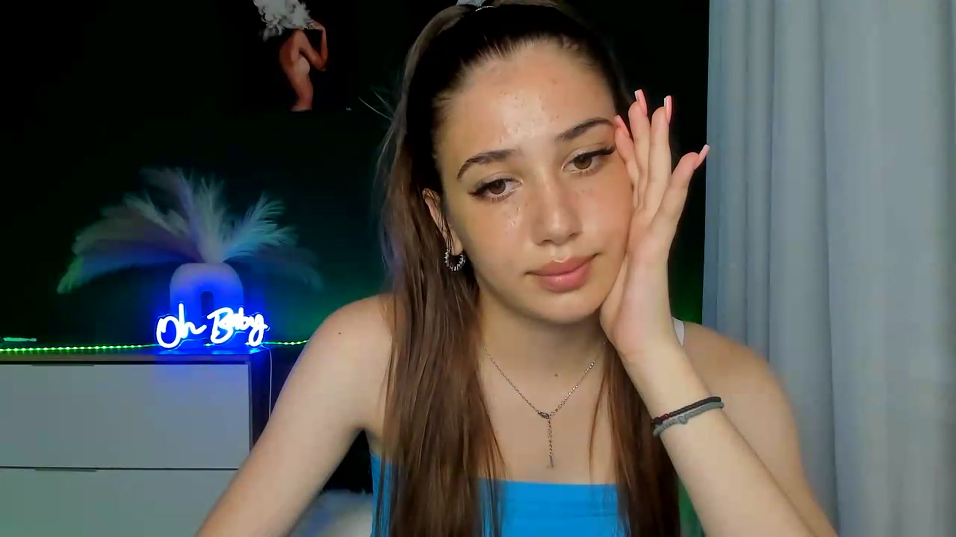 Gallery image thumbnail from AlexaPirs's myfreecams stream on, 07/01/2026, 13:54 image 17 of 20