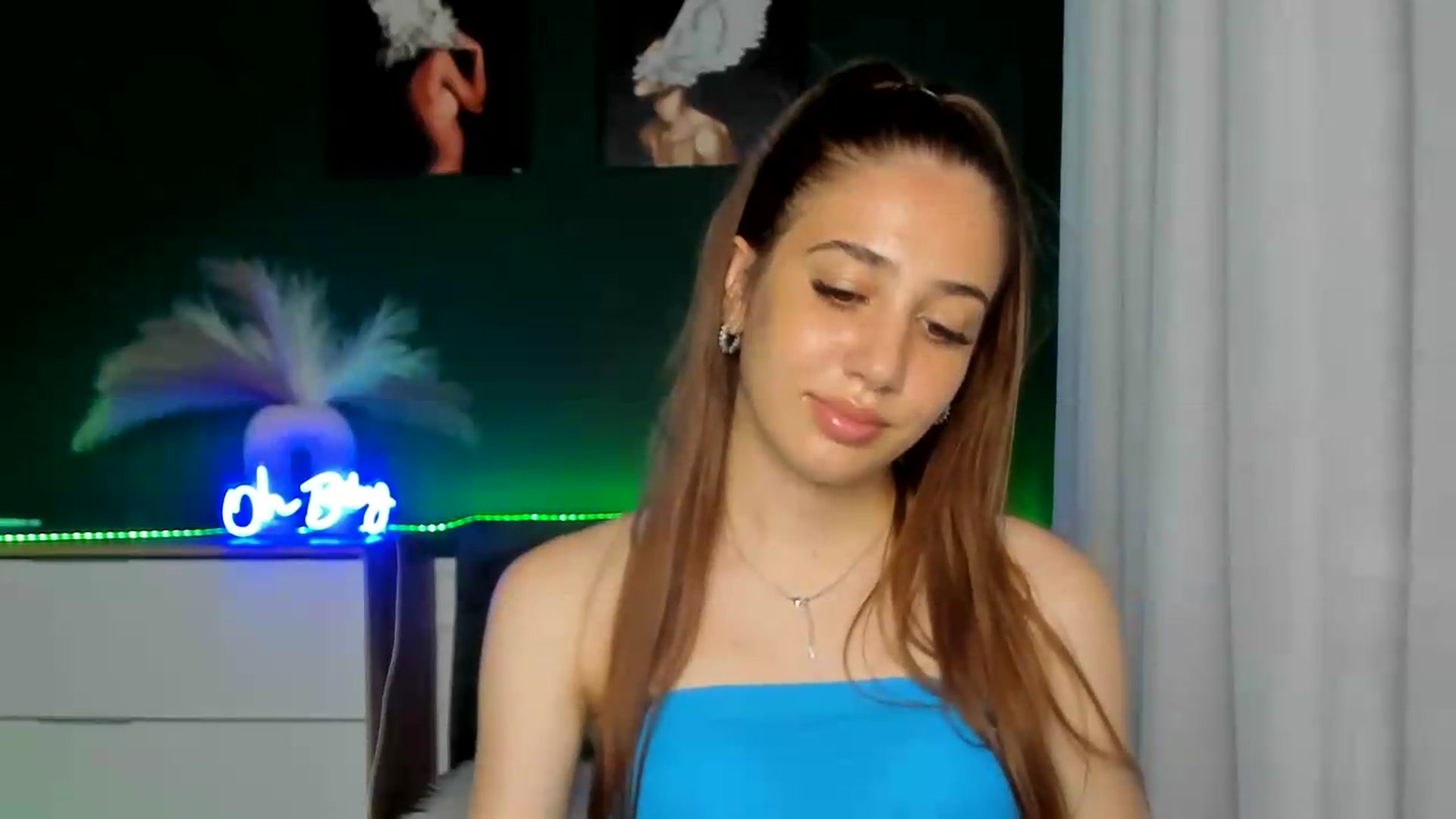 Gallery image thumbnail from AlexaPirs's myfreecams stream on, 07/01/2026, 15:03 image 10 of 20