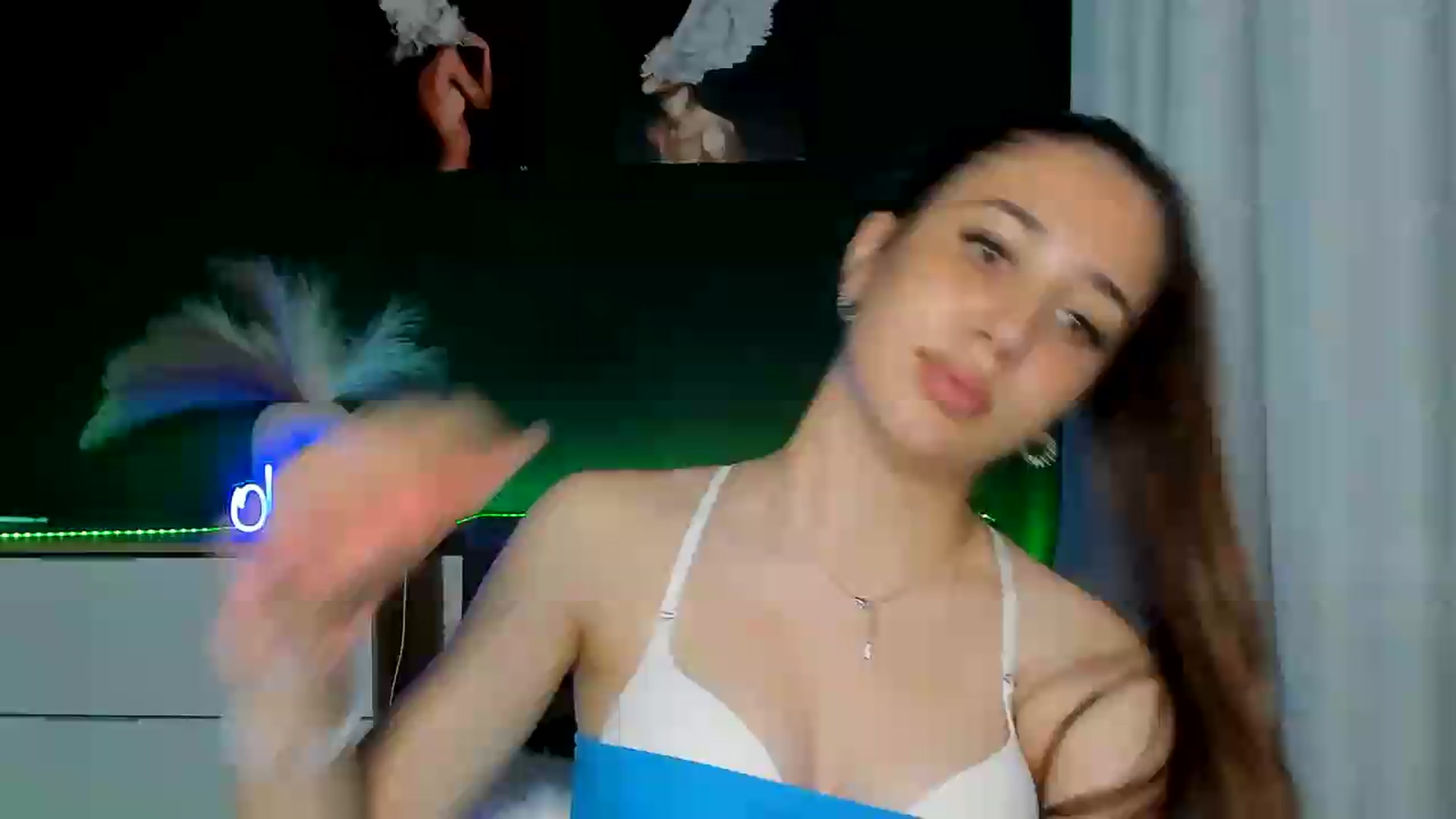Gallery image thumbnail from AlexaPirs's myfreecams stream on, 07/01/2026, 15:42 image 15 of 20
