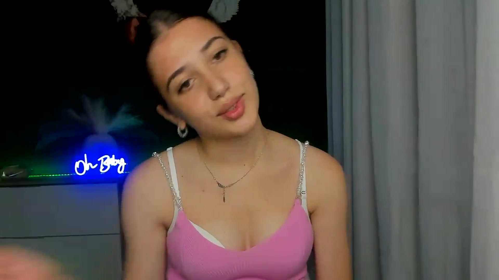 Gallery image thumbnail from AlexaPirs's myfreecams stream on, 07/12/2026, 14:22 image 19 of 20