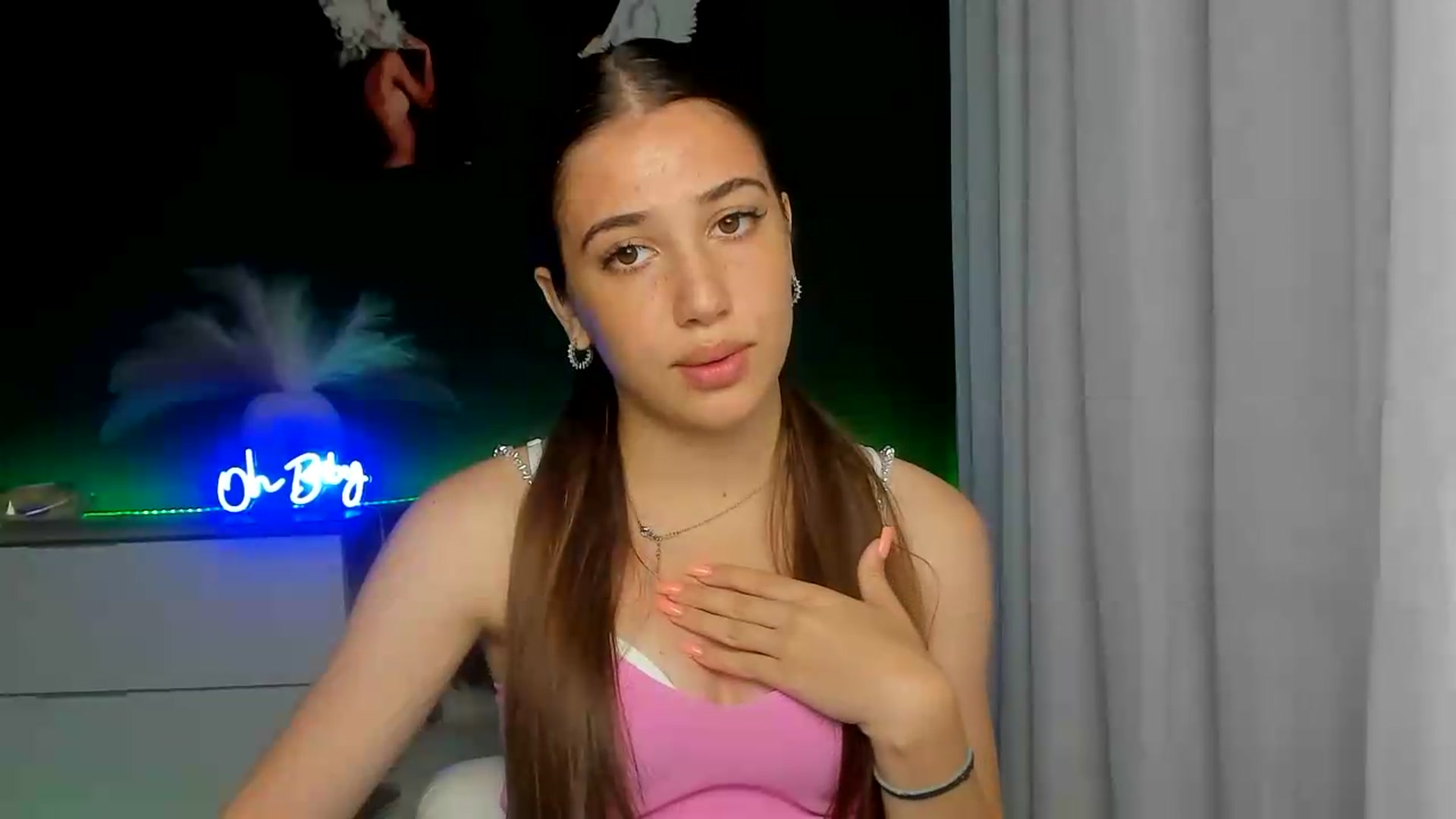Gallery image thumbnail from AlexaPirs's myfreecams stream on, 07/12/2026, 14:22 image 8 of 20
