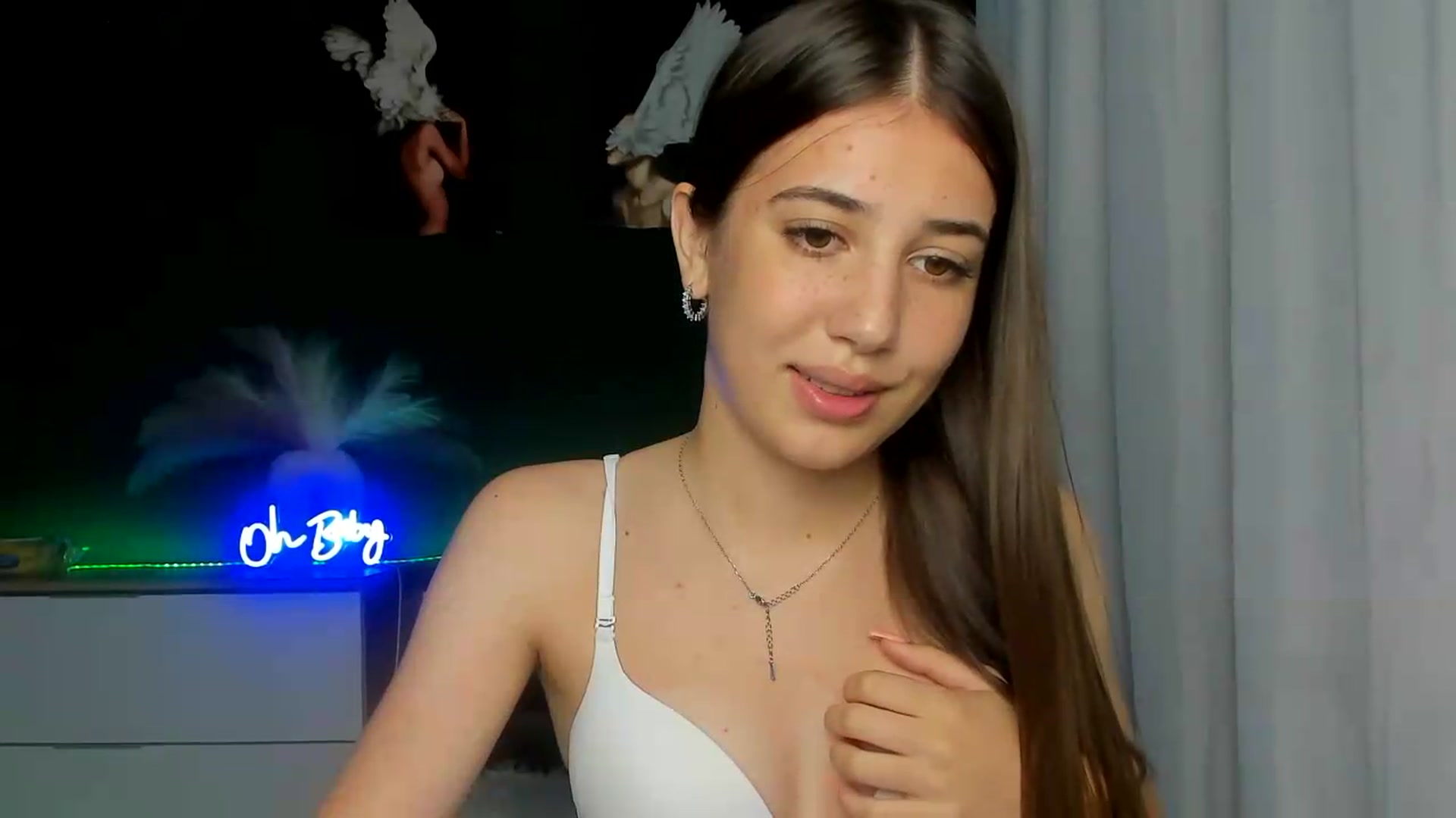 Gallery image thumbnail from AlexaPirs's myfreecams stream on, 07/13/2026, 15:36 image 5 of 20