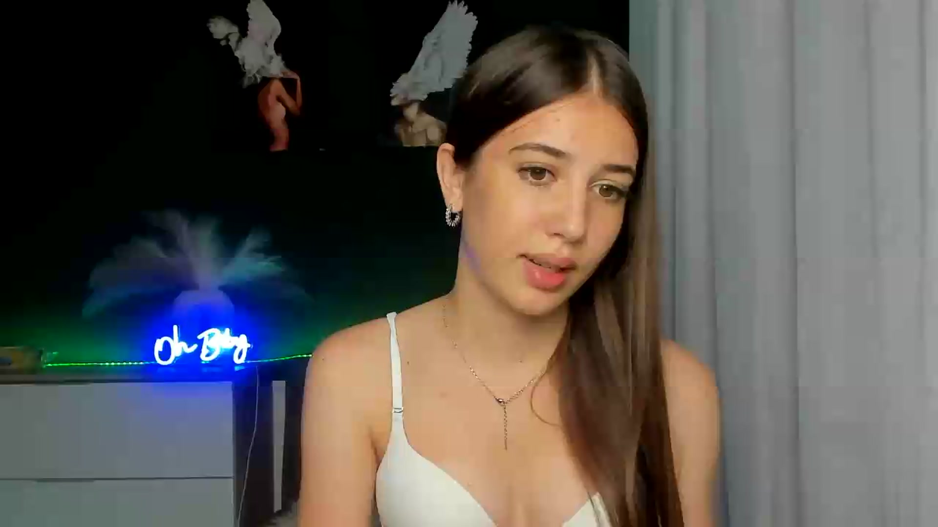 Gallery image thumbnail from AlexaPirs's myfreecams stream on, 07/13/2026, 15:36 image 1 of 20