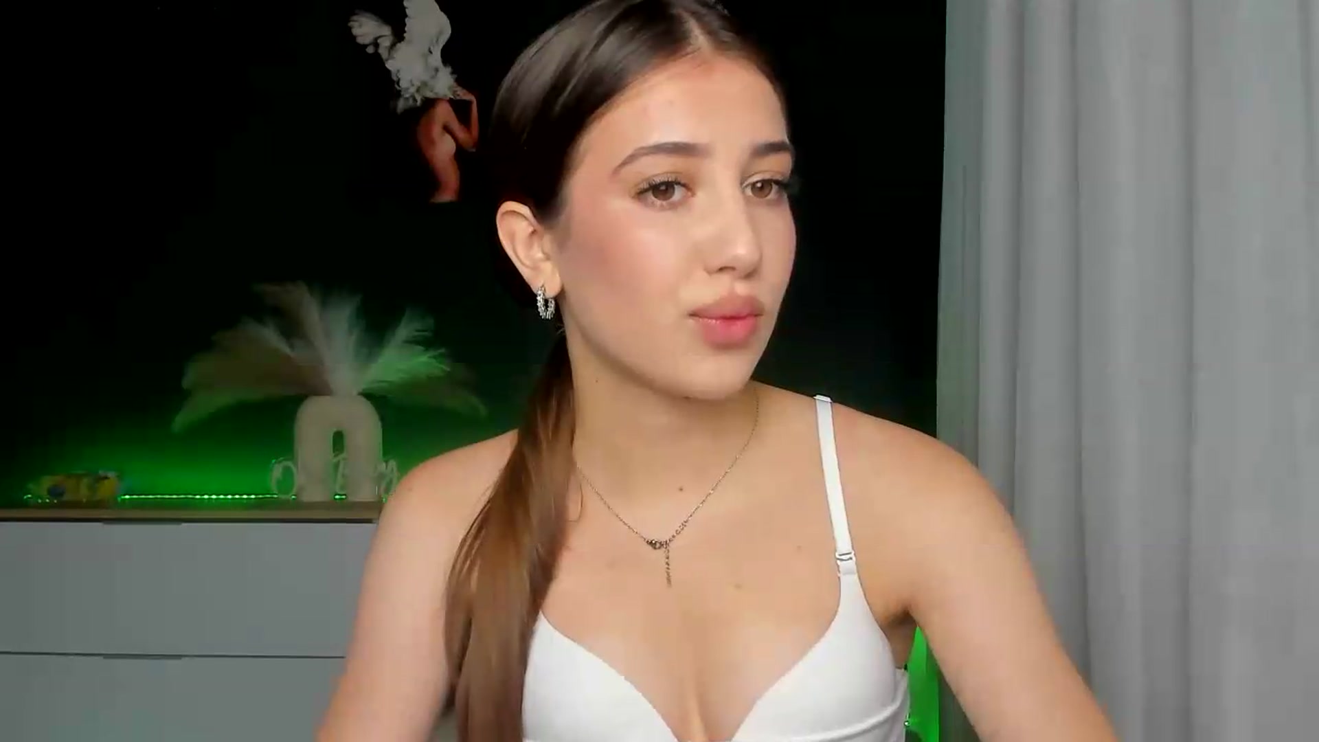 Gallery image thumbnail from AlexaPirs's myfreecams stream on, 07/14/2026, 12:51 image 2 of 20