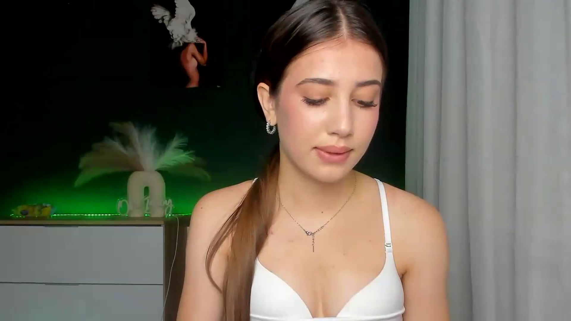 Gallery image thumbnail from AlexaPirs's myfreecams stream on, 07/14/2026, 12:51 image 3 of 20