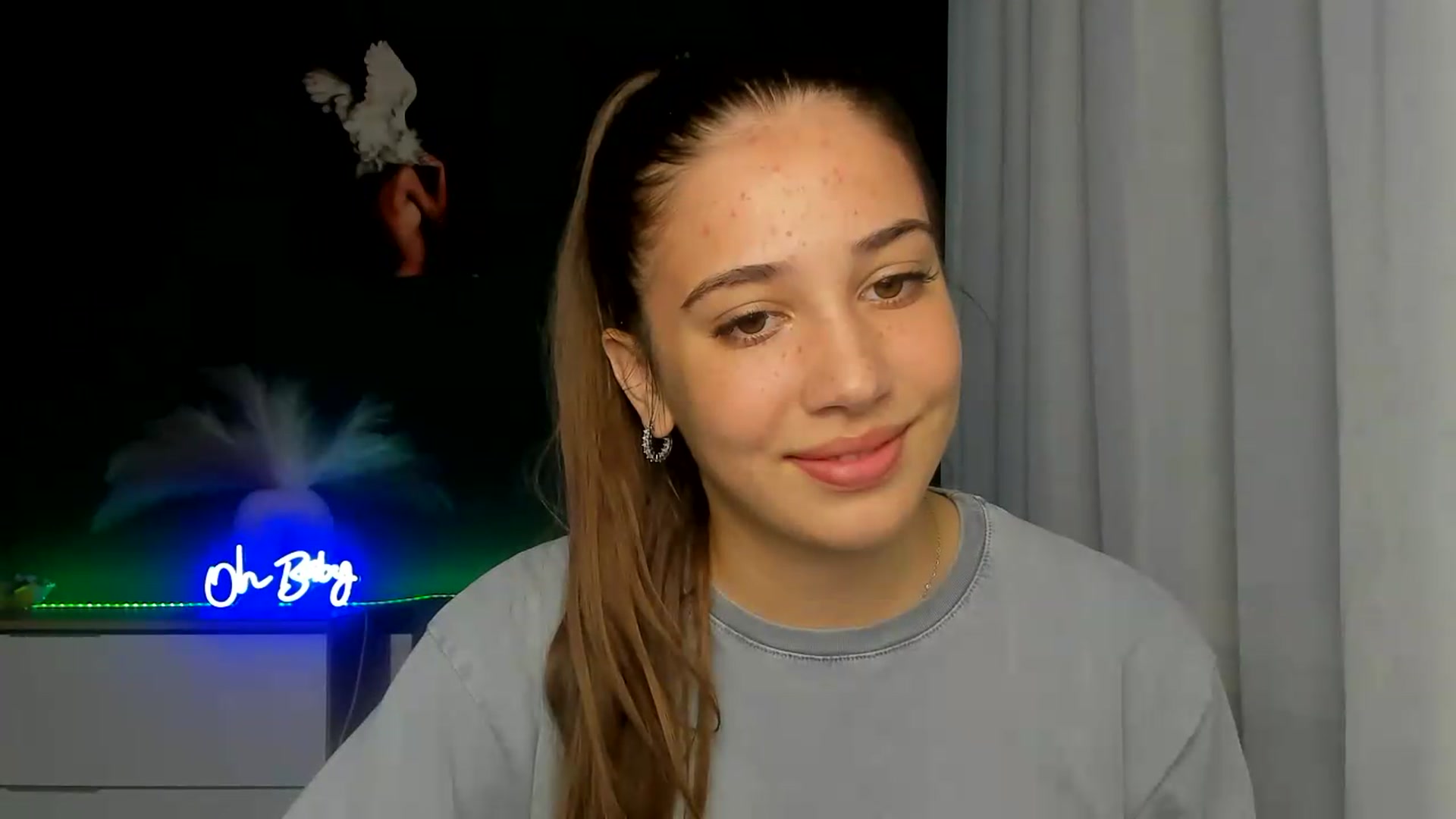 Gallery image thumbnail from AlexaPirs's myfreecams stream on, 07/16/2026, 12:34 image 5 of 20