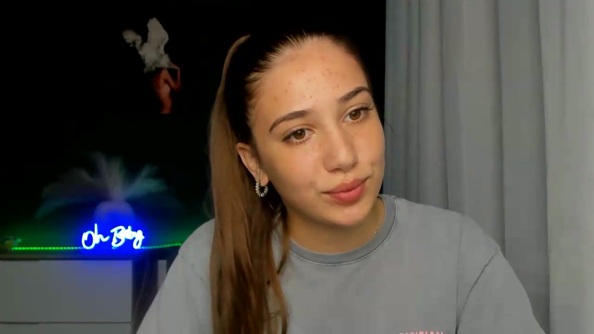 Gallery image thumbnail from AlexaPirs's myfreecams stream on, 07/16/2026, 12:34 image 8 of 20