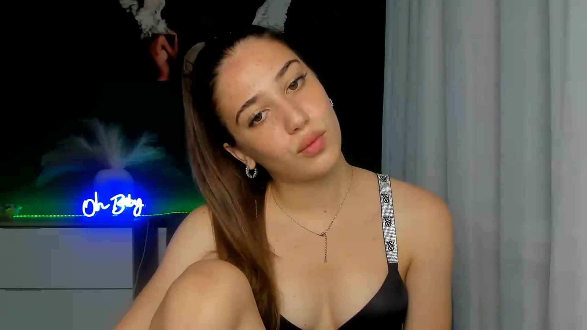 Gallery image thumbnail from AlexaPirs's myfreecams stream on, 07/16/2026, 13:33 image 14 of 20