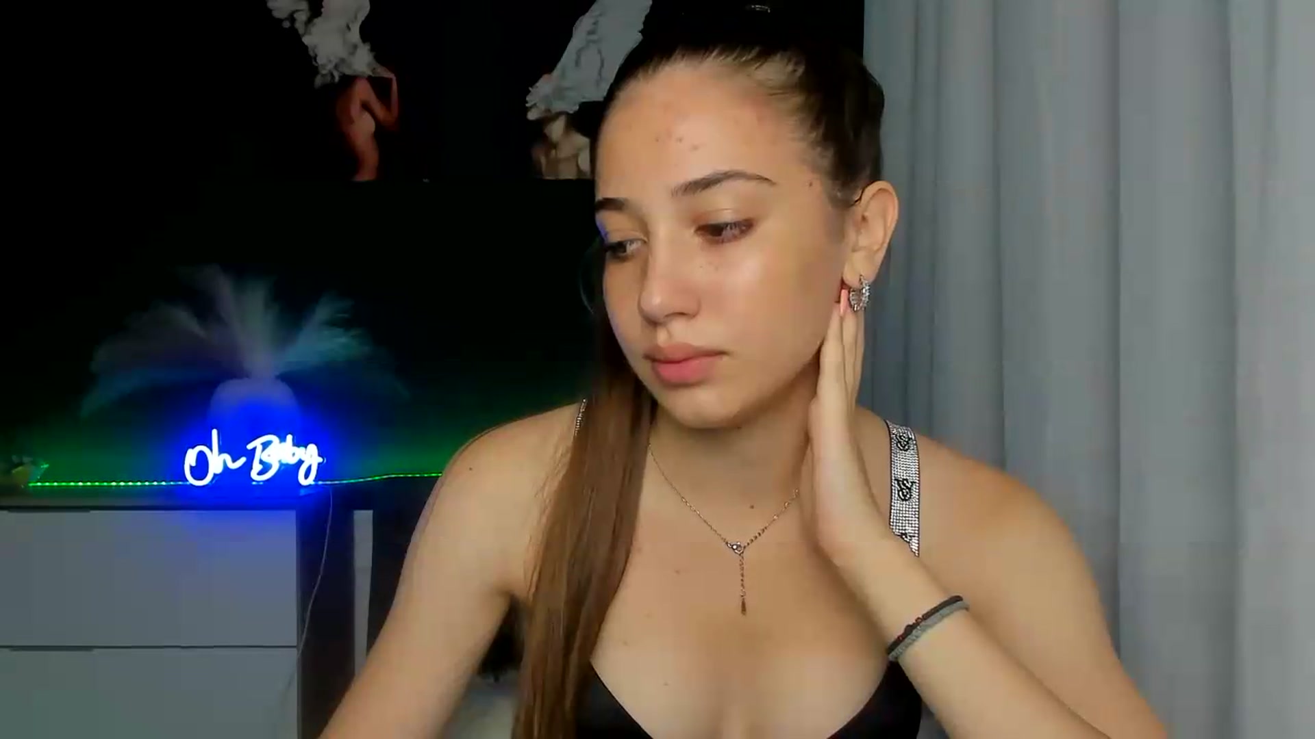 Gallery image thumbnail from AlexaPirs's myfreecams stream on, 07/16/2026, 13:33 image 7 of 20