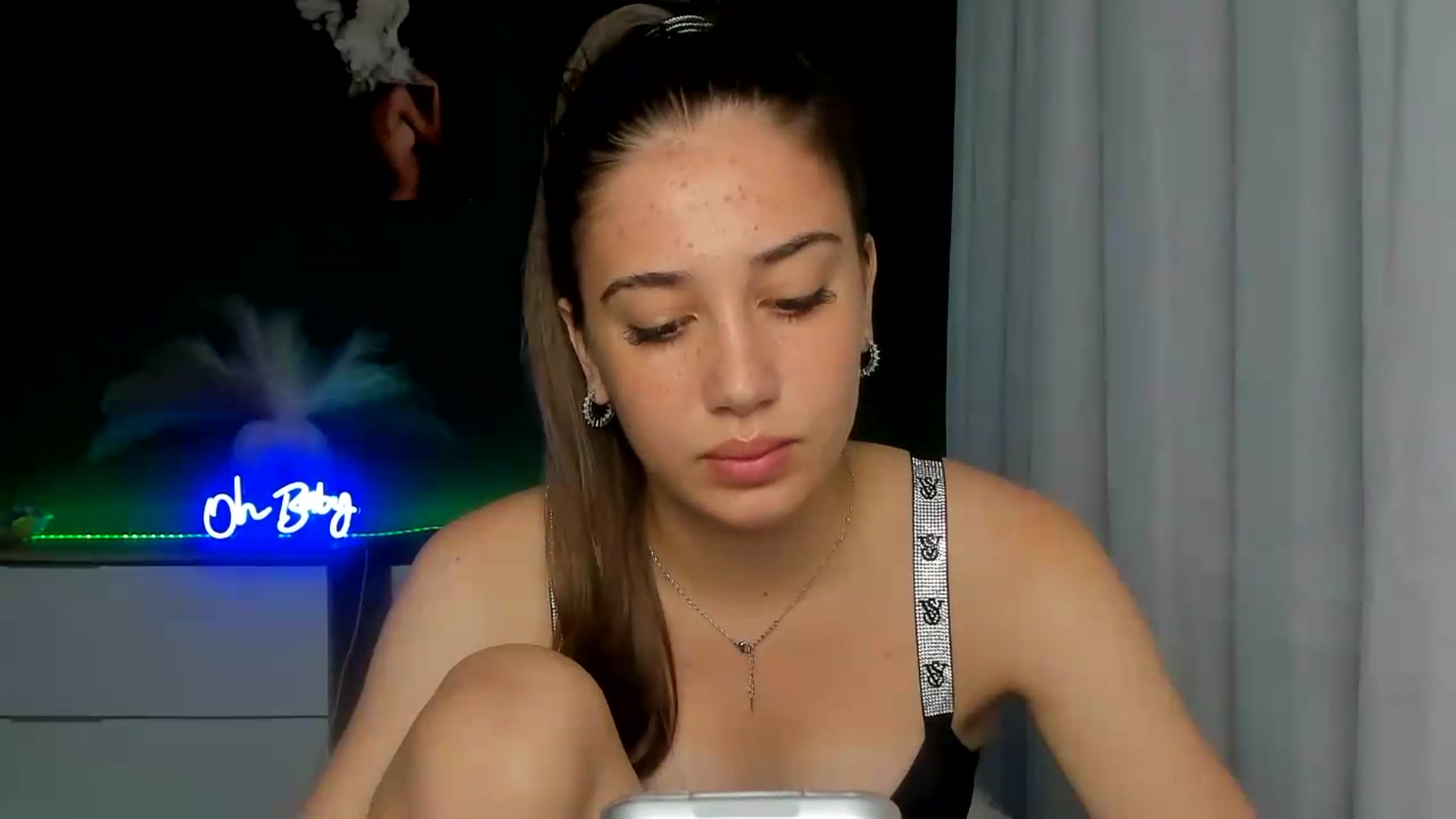 Gallery image thumbnail from AlexaPirs's myfreecams stream on, 07/16/2026, 13:33 image 12 of 20