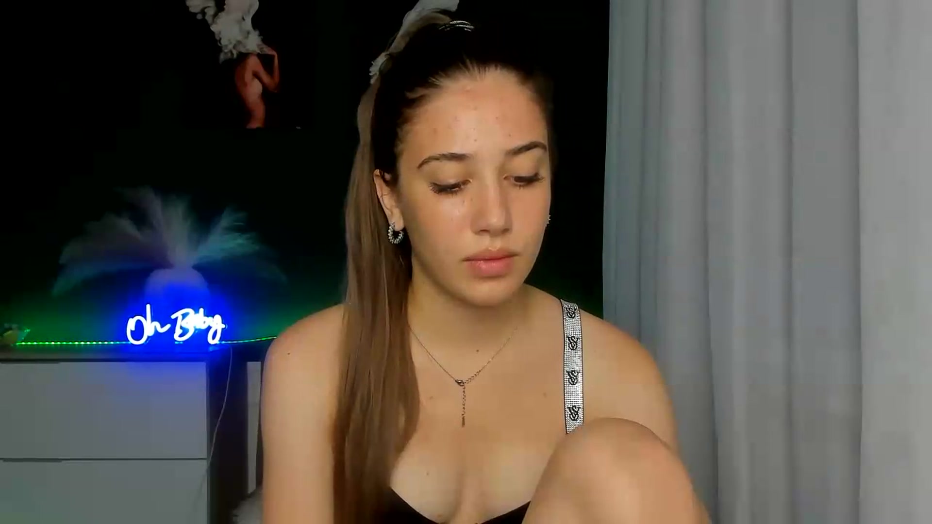 Gallery image thumbnail from AlexaPirs's myfreecams stream on, 07/16/2026, 13:33 image 19 of 20