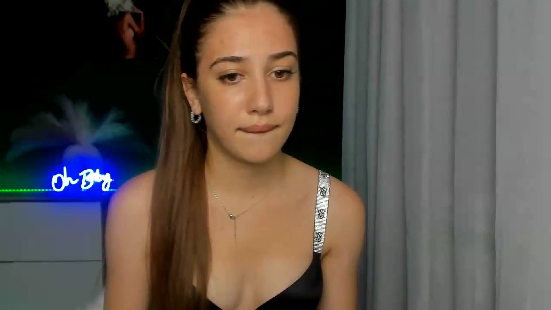 Gallery image thumbnail from AlexaPirs's myfreecams stream on, 07/16/2026, 15:28 image 3 of 20