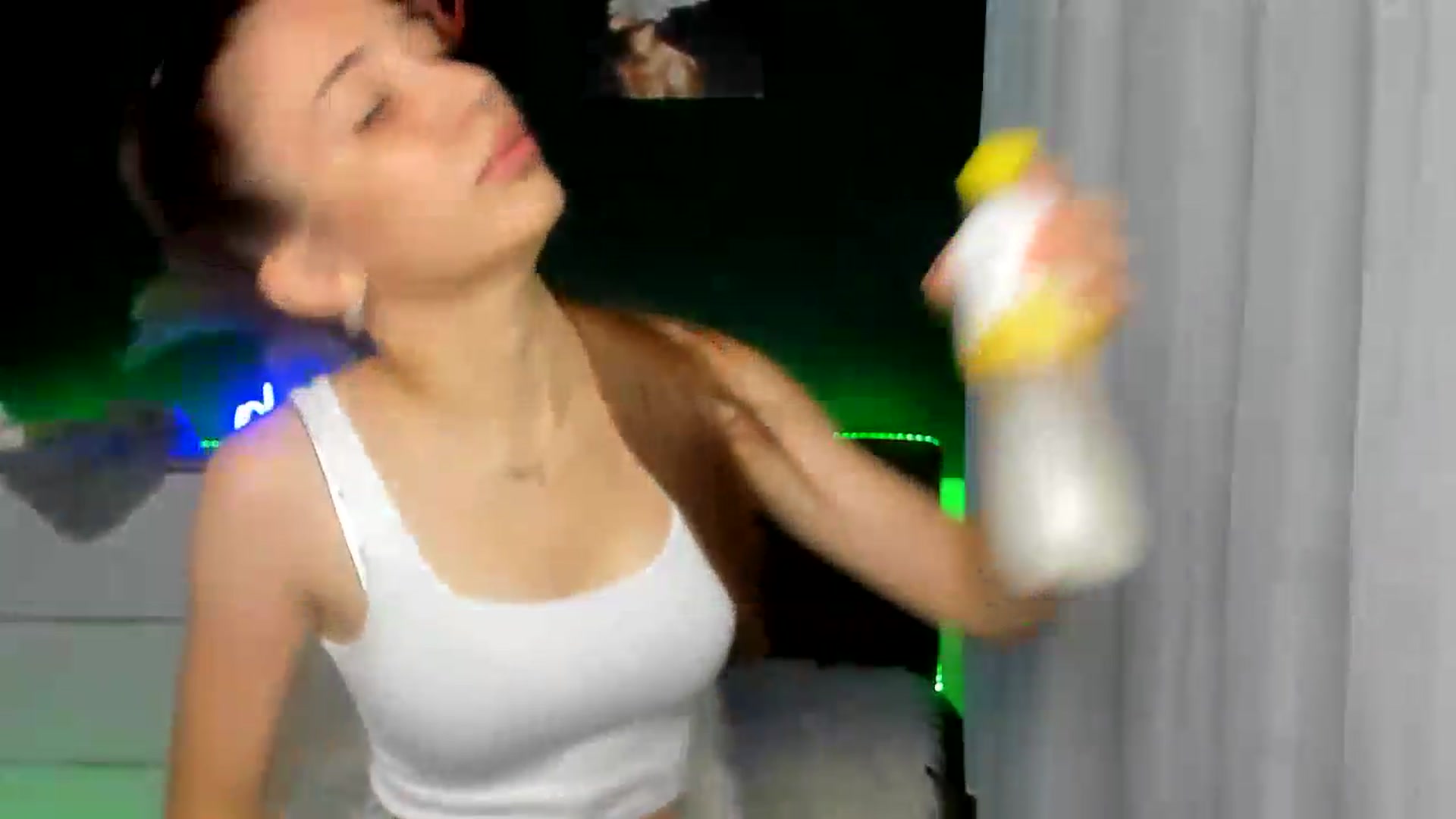 Gallery image thumbnail from AlexaPirs's myfreecams stream on, 07/17/2026, 12:40 image 19 of 20