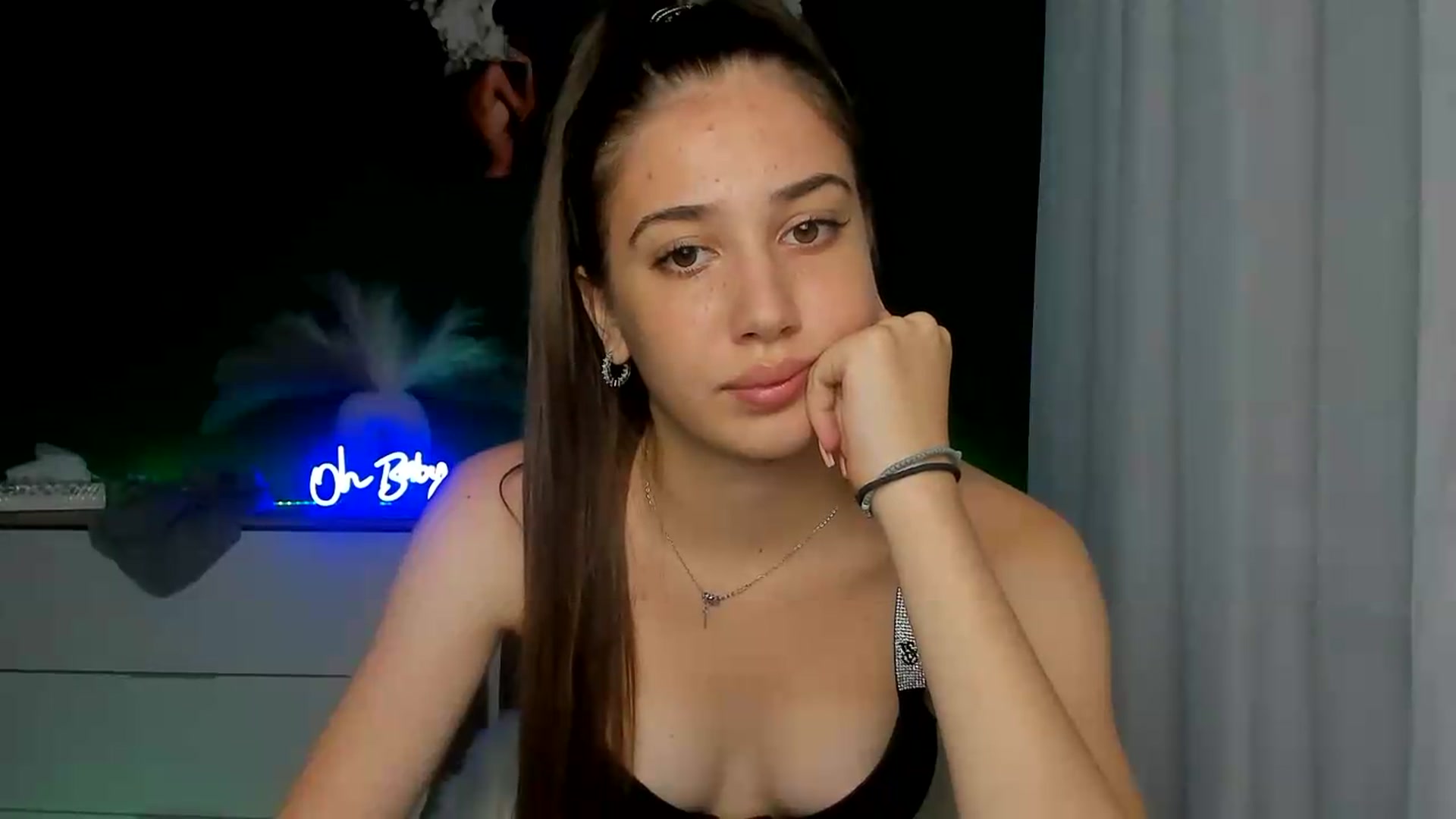 Gallery image thumbnail from AlexaPirs's myfreecams stream on, 07/17/2026, 14:43 image 14 of 20