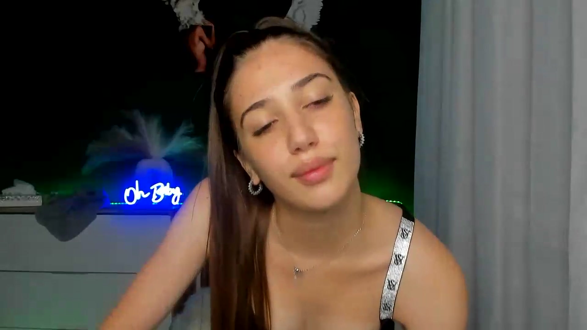 Gallery image thumbnail from AlexaPirs's myfreecams stream on, 07/17/2026, 14:43 image 16 of 20