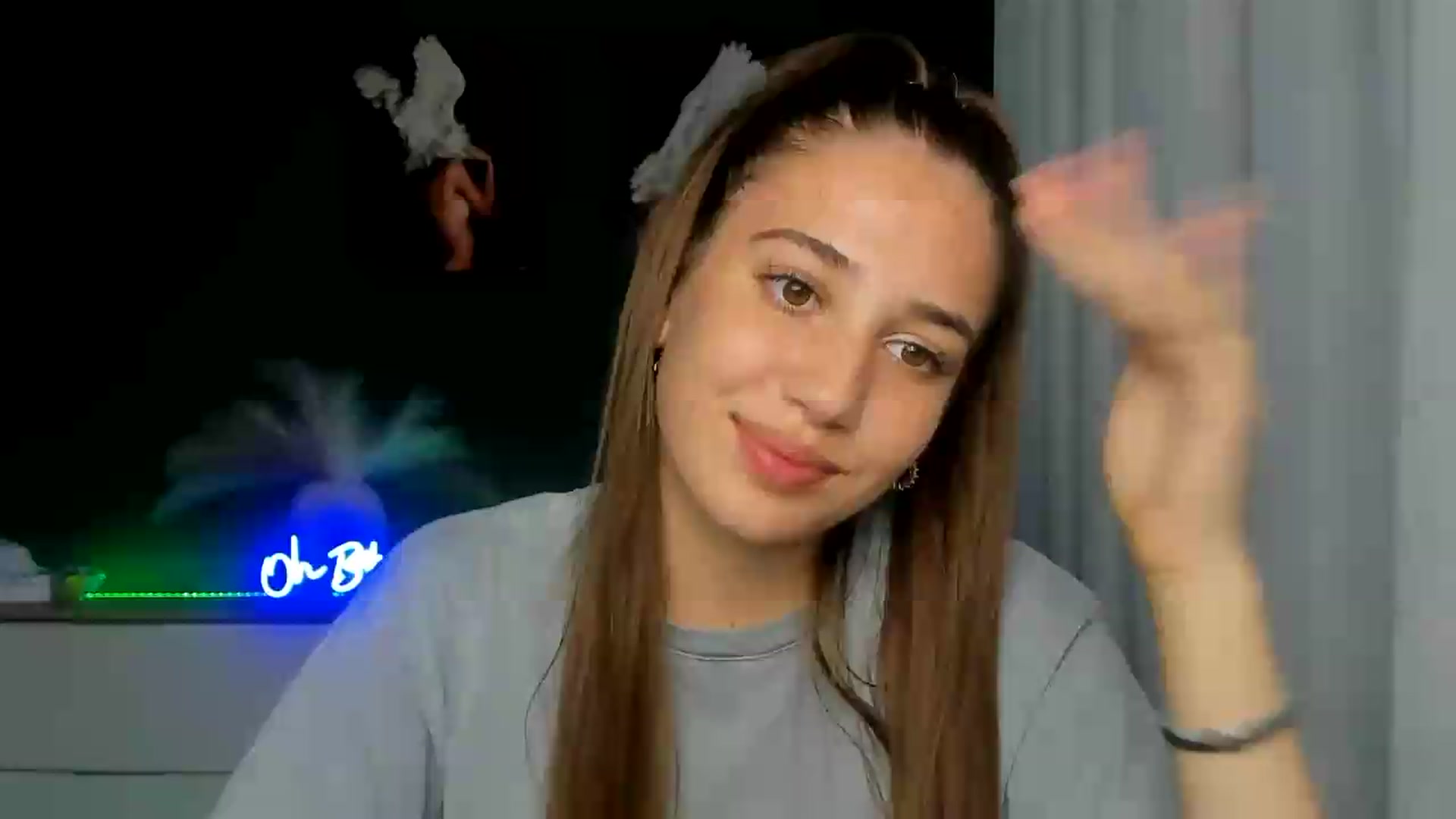 Gallery image thumbnail from AlexaPirs's myfreecams stream on, 07/17/2026, 16:47 image 19 of 20