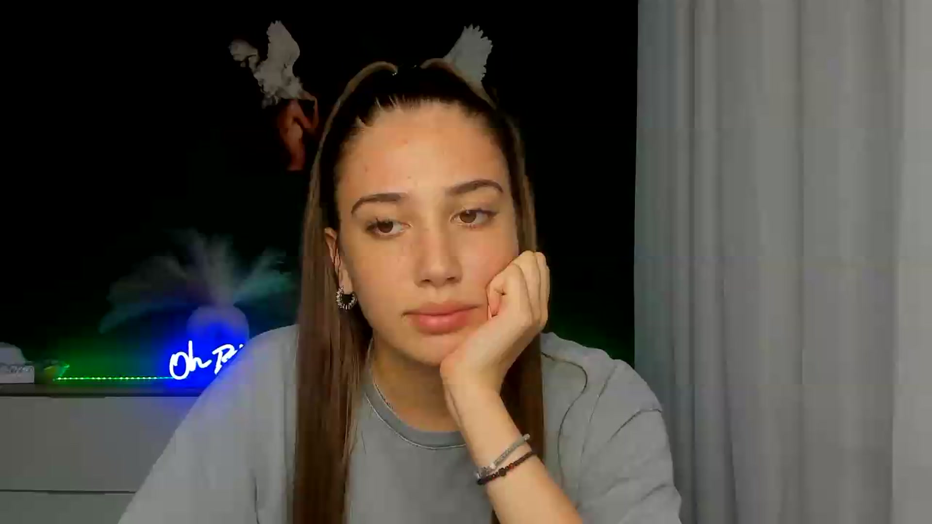 Gallery image thumbnail from AlexaPirs's myfreecams stream on, 07/17/2026, 16:47 image 3 of 20