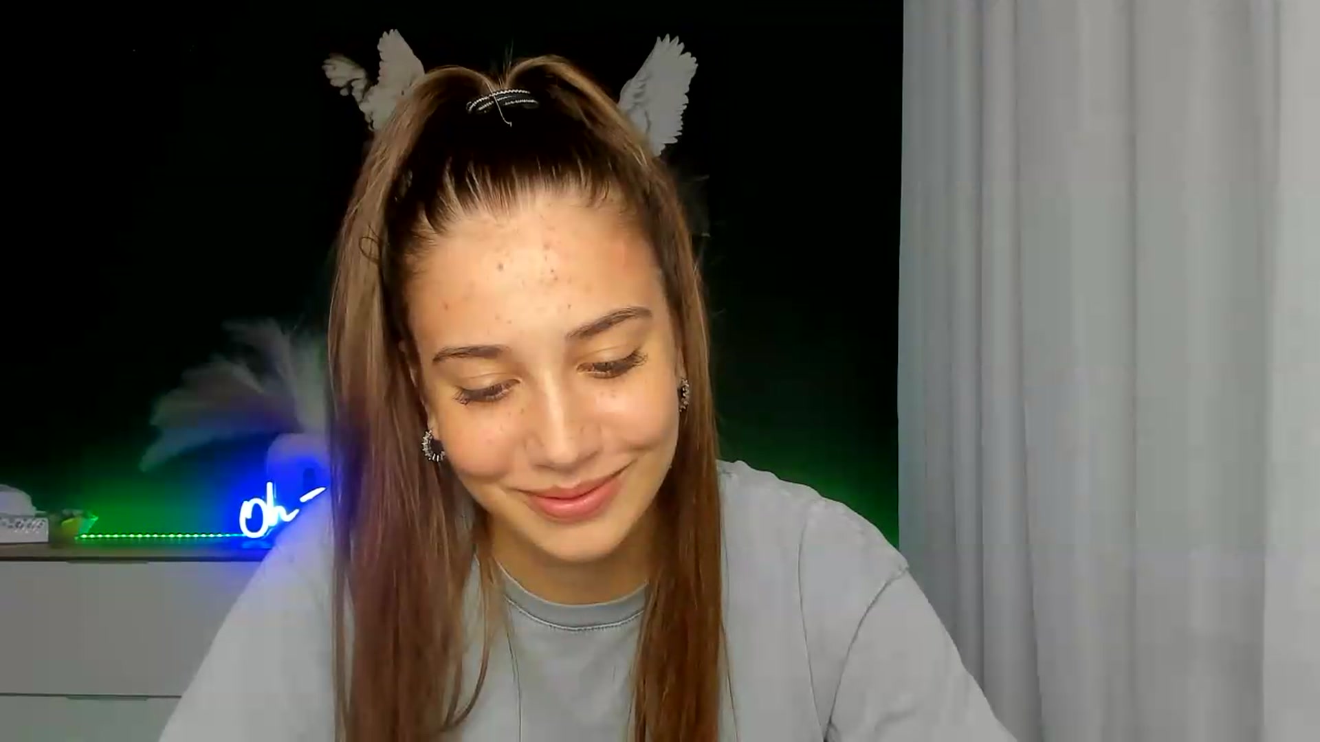 Gallery image thumbnail from AlexaPirs's myfreecams stream on, 07/17/2026, 16:47 image 8 of 20