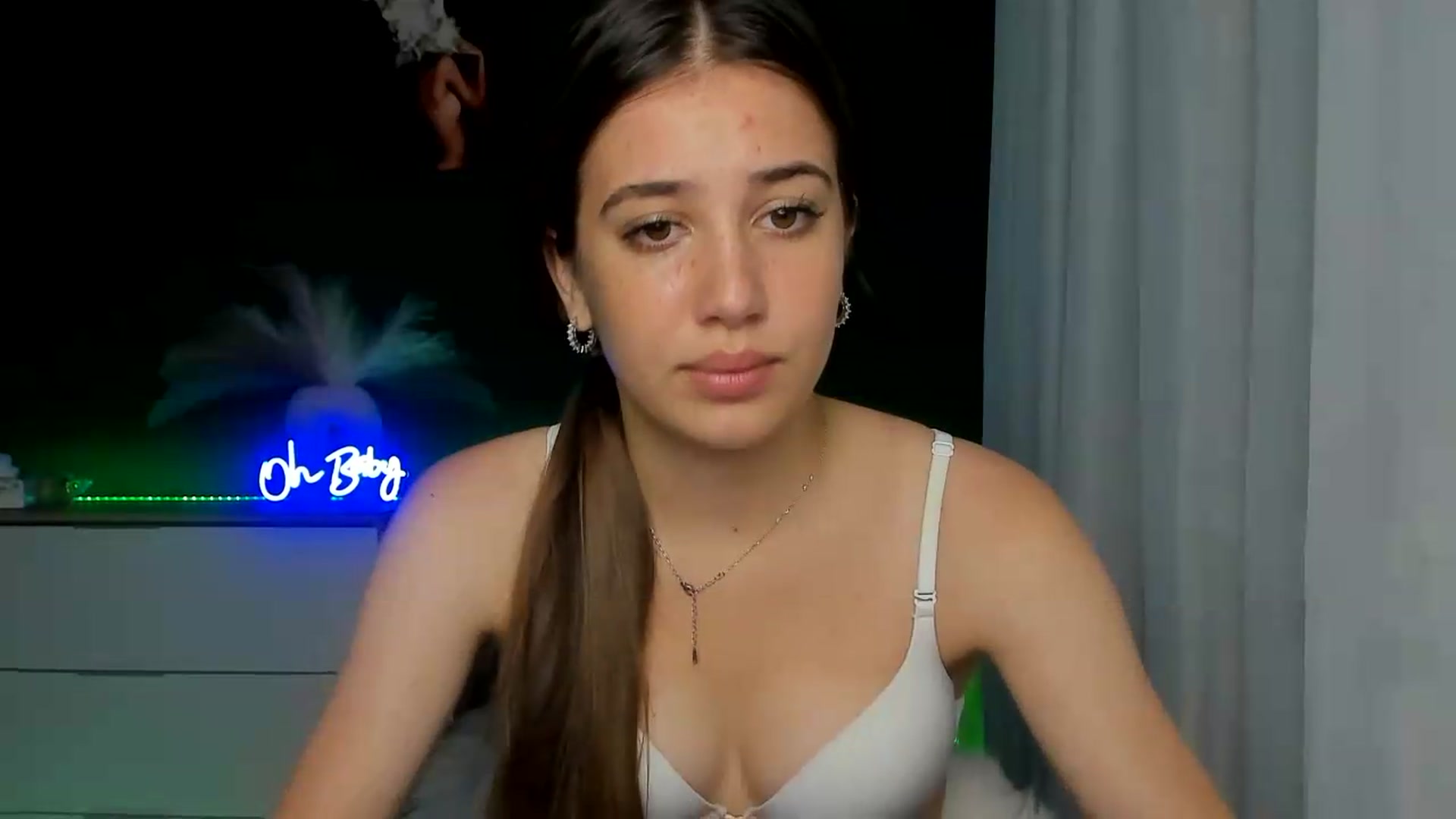 Gallery image thumbnail from AlexaPirs's myfreecams stream on, 07/20/2026, 14:23 image 6 of 20