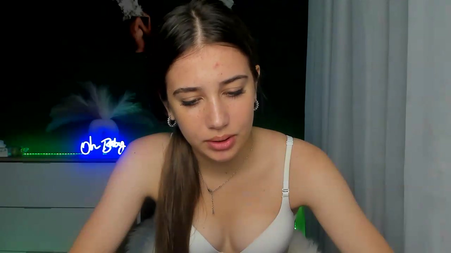Gallery image thumbnail from AlexaPirs's myfreecams stream on, 07/20/2026, 14:23 image 15 of 20