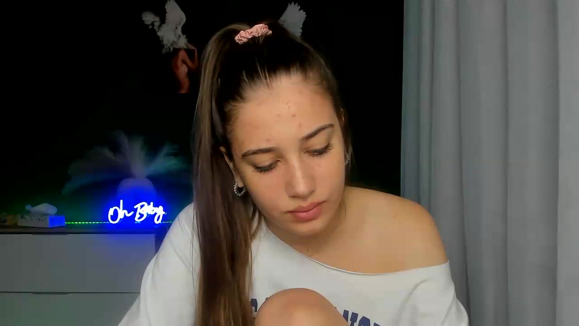 Gallery image thumbnail from AlexaPirs's myfreecams stream on, 07/24/2026, 13:37 image 2 of 20
