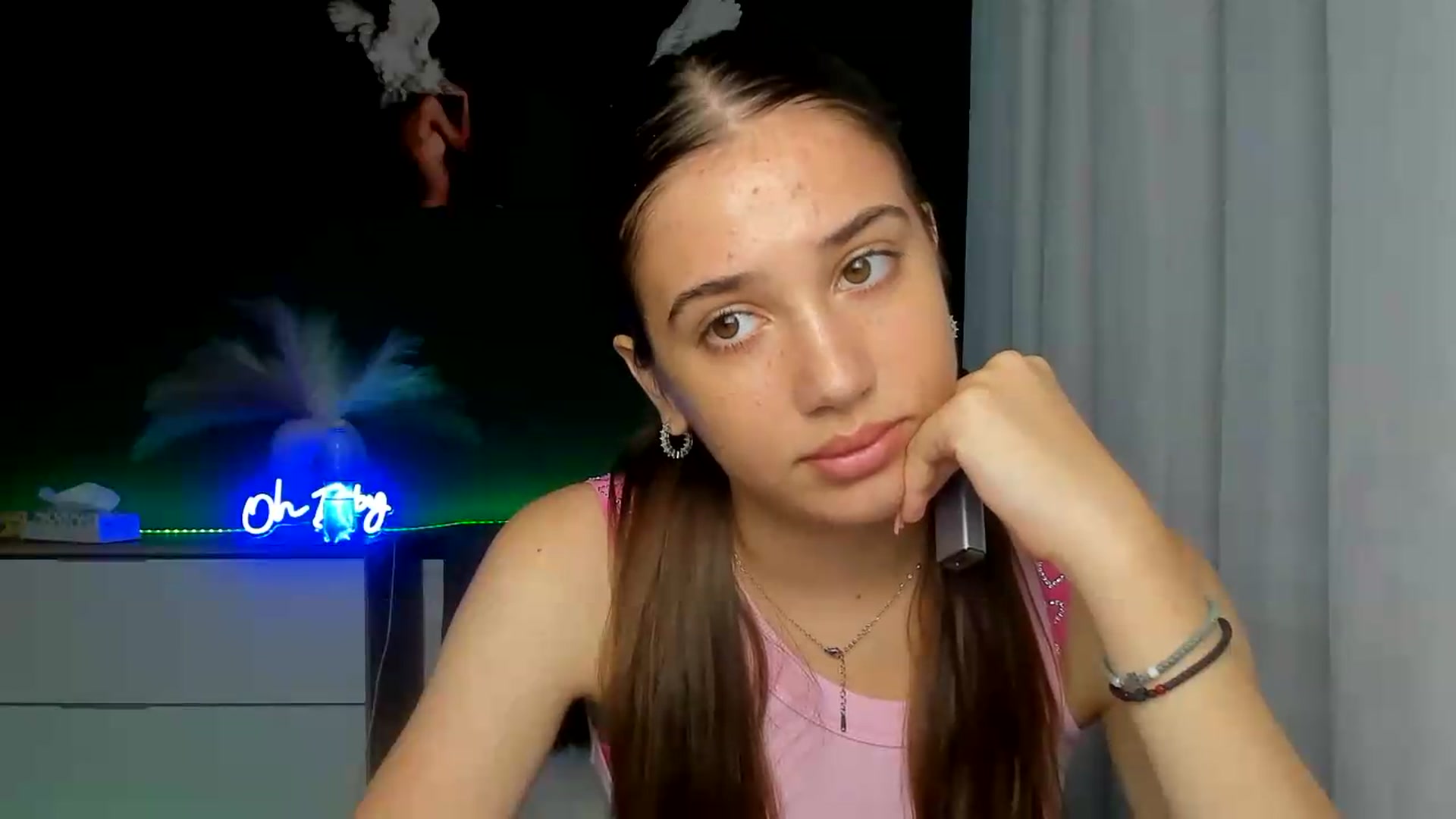 Gallery image thumbnail from AlexaPirs's myfreecams stream on, 07/27/2026, 14:01 image 18 of 20