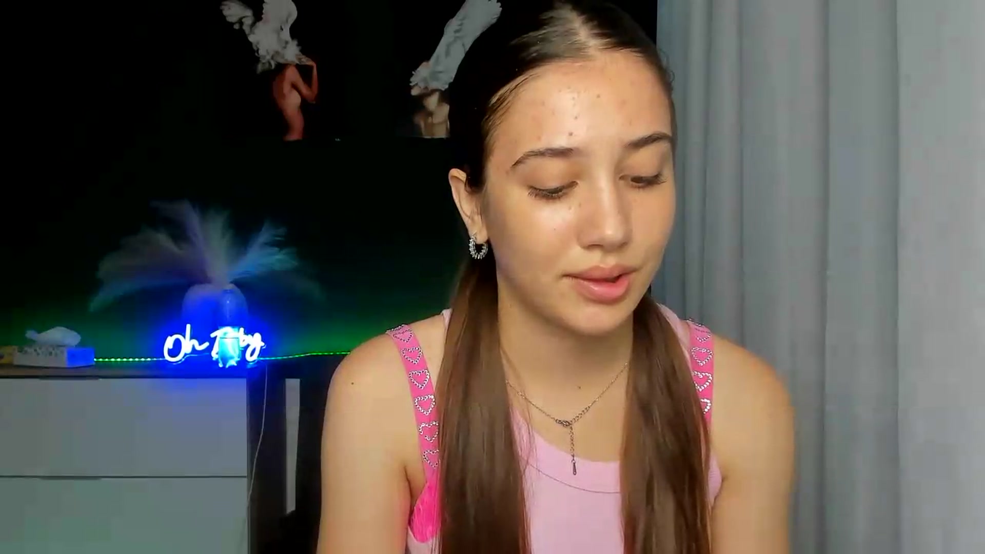 Gallery image thumbnail from AlexaPirs's myfreecams stream on, 07/27/2026, 14:01 image 13 of 20