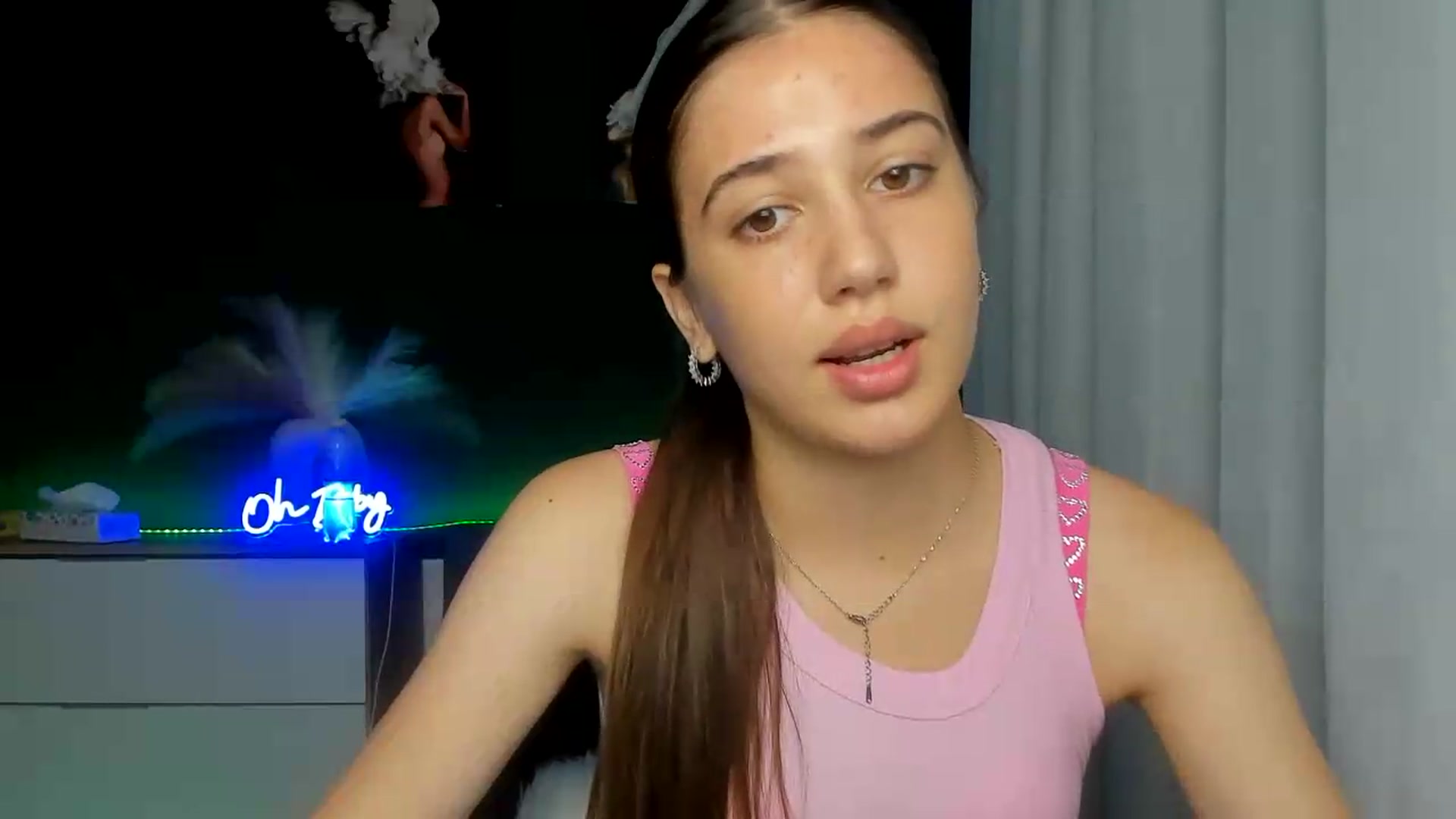 Gallery image thumbnail from AlexaPirs's myfreecams stream on, 07/27/2026, 14:01 image 7 of 20