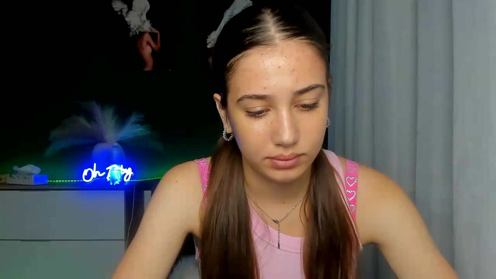 Gallery image thumbnail from AlexaPirs's myfreecams stream on, 07/27/2026, 14:01 image 16 of 20