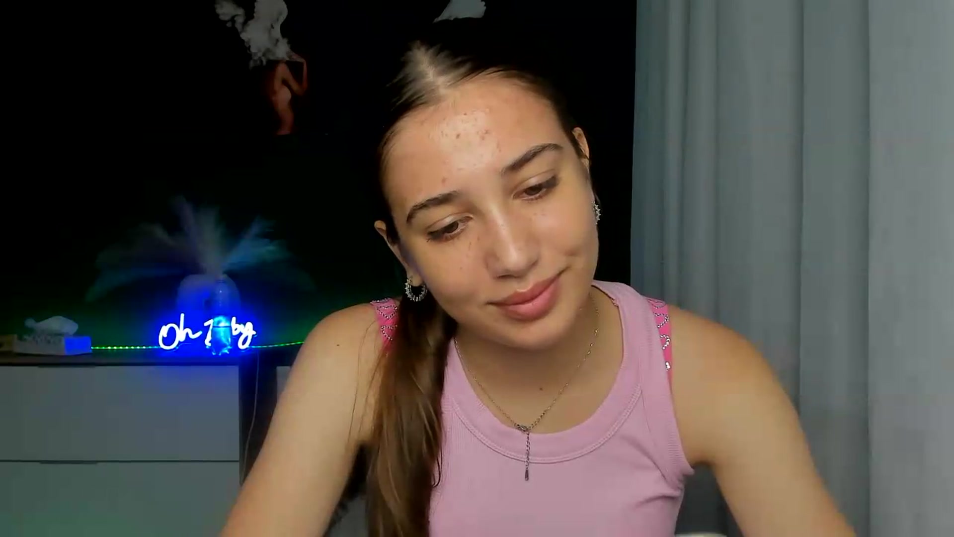 Gallery image thumbnail from AlexaPirs's myfreecams stream on, 07/27/2026, 14:01 image 3 of 20