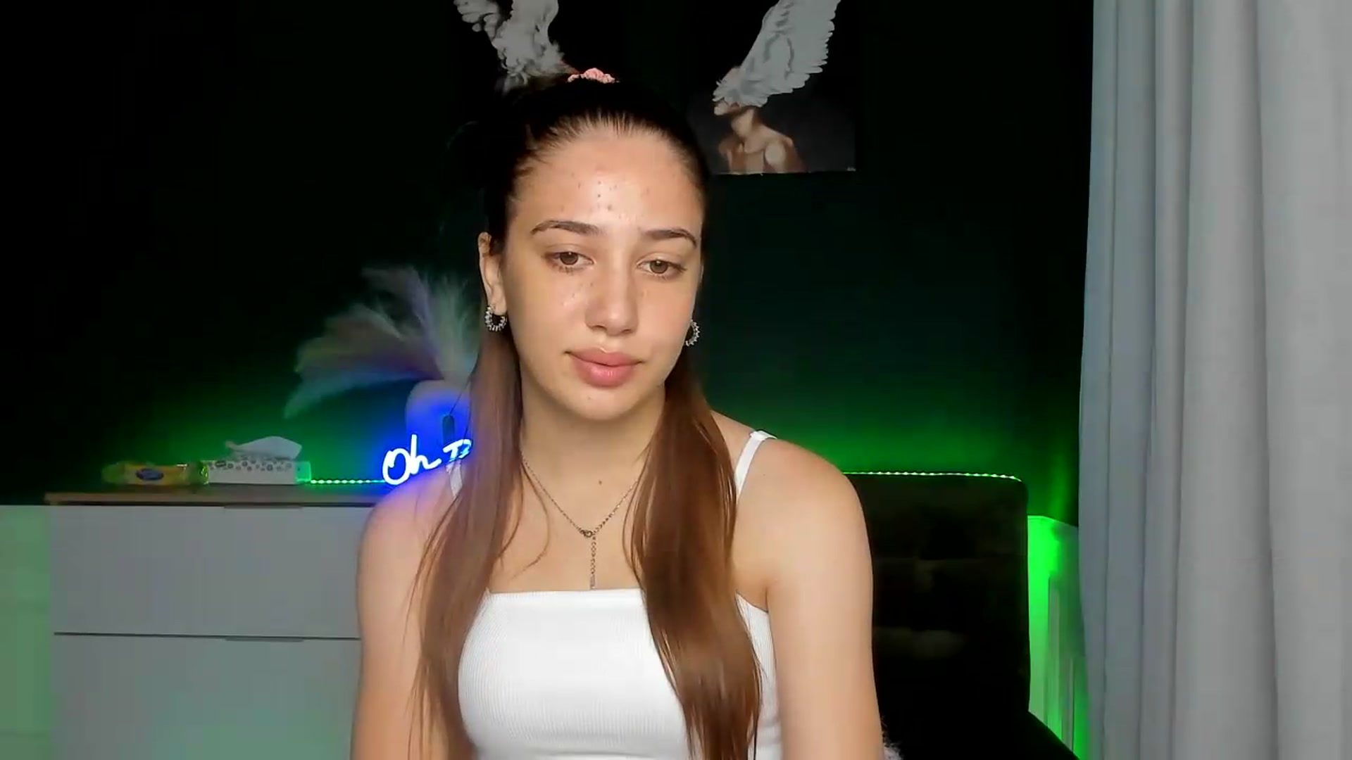 Gallery image thumbnail from AlexaPirs's myfreecams stream on, 07/29/2026, 13:44 image 8 of 20
