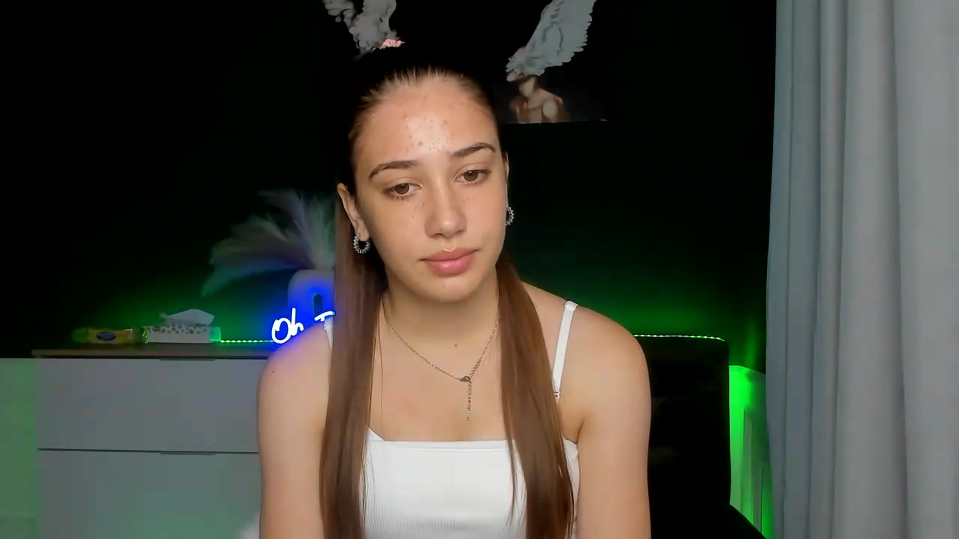 Gallery image thumbnail from AlexaPirs's myfreecams stream on, 07/29/2026, 13:44 image 5 of 20