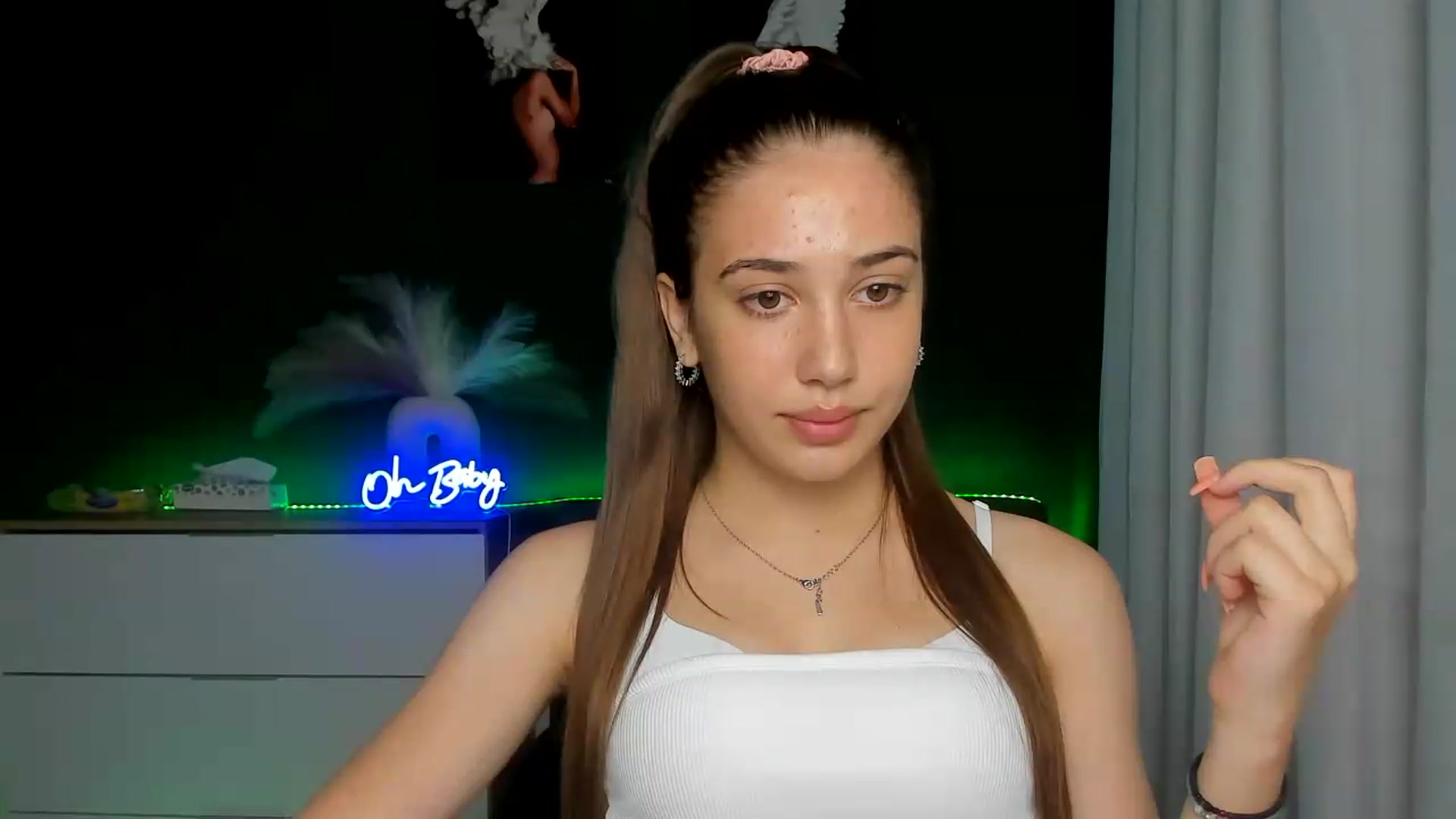 Gallery image thumbnail from AlexaPirs's myfreecams stream on, 07/29/2026, 14:56 image 4 of 20
